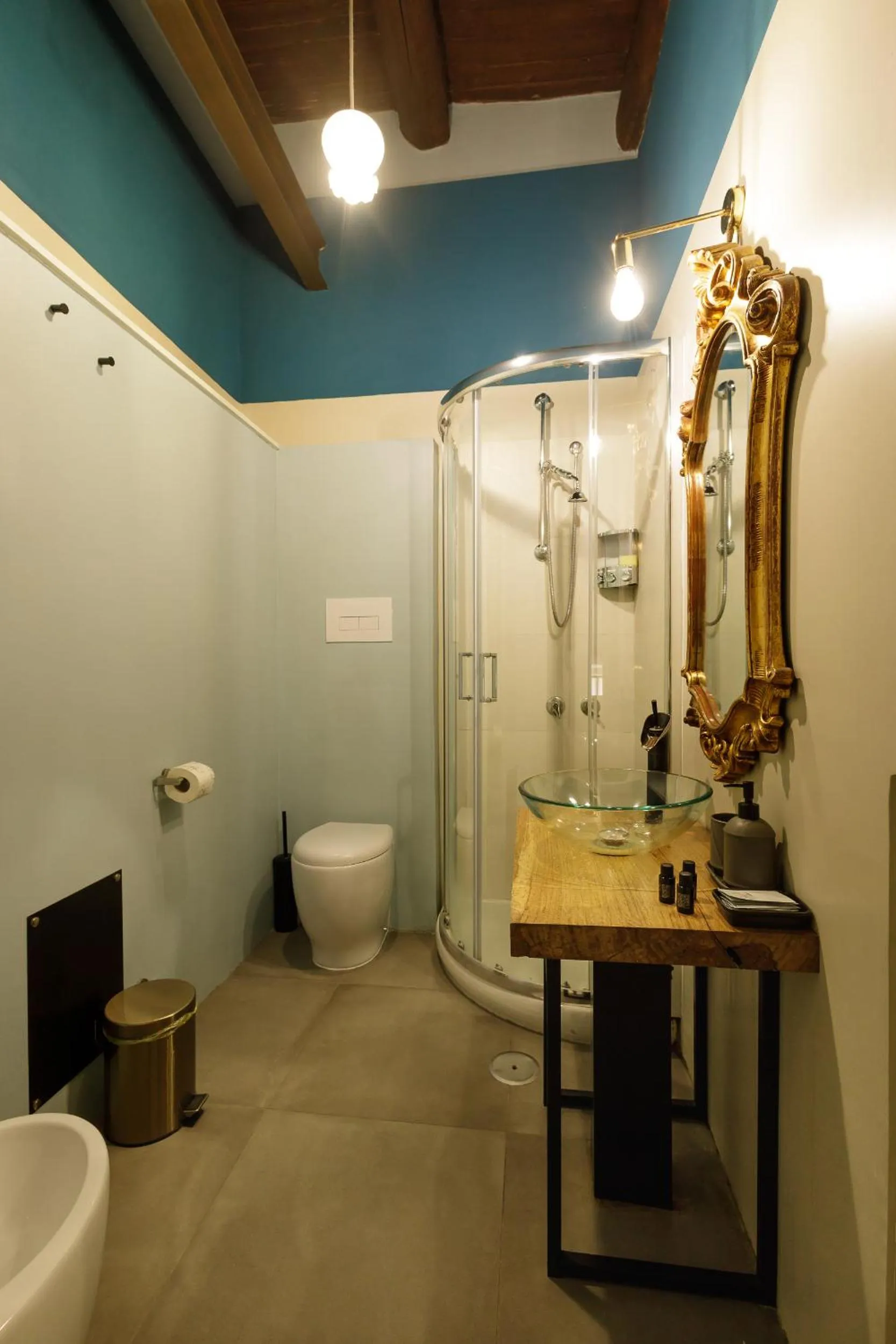 Bathroom in Palà Suites