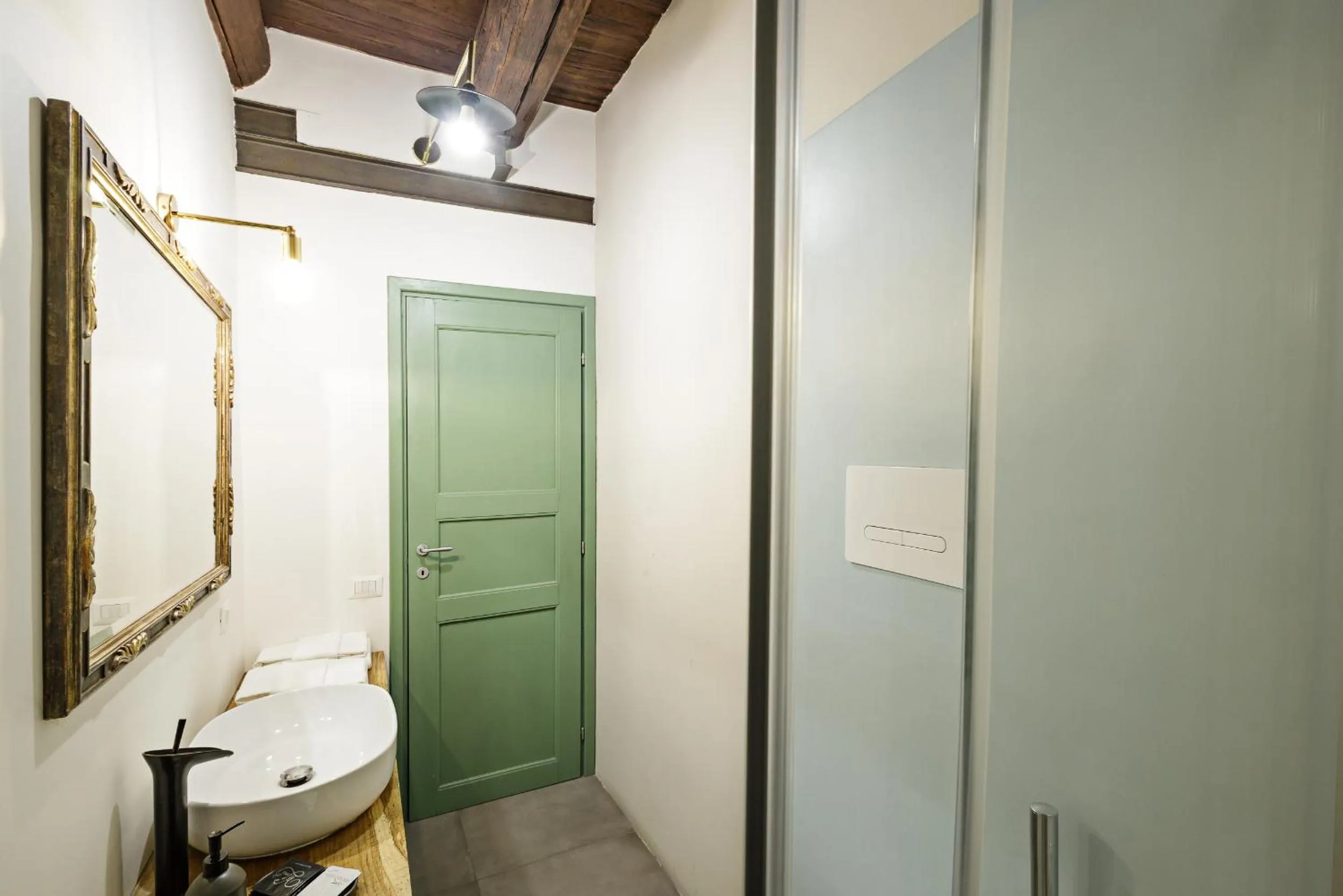 Bathroom in Palà Suites