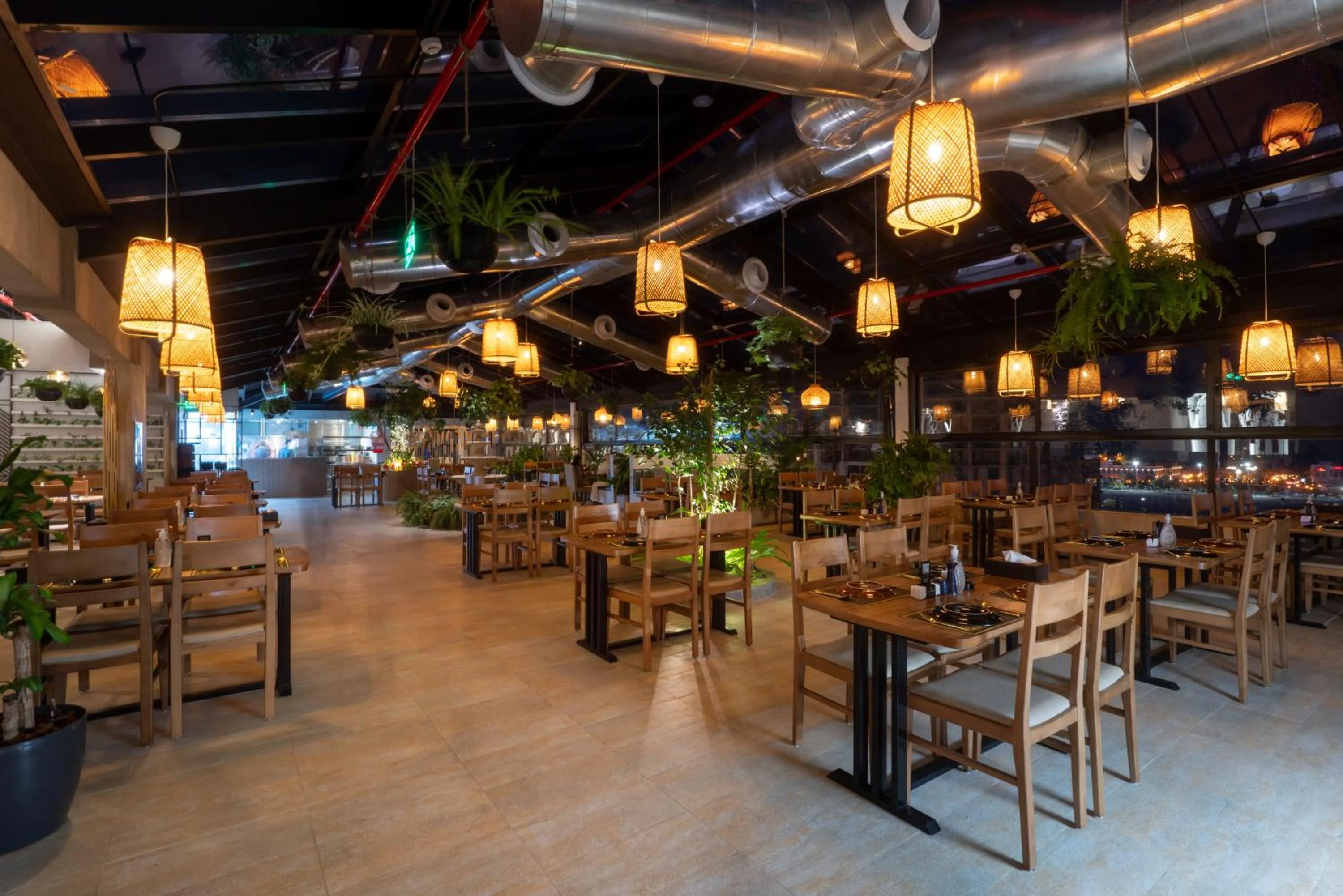 Restaurant/places to eat in Golden Tower Hotel Al Khobar Corniche