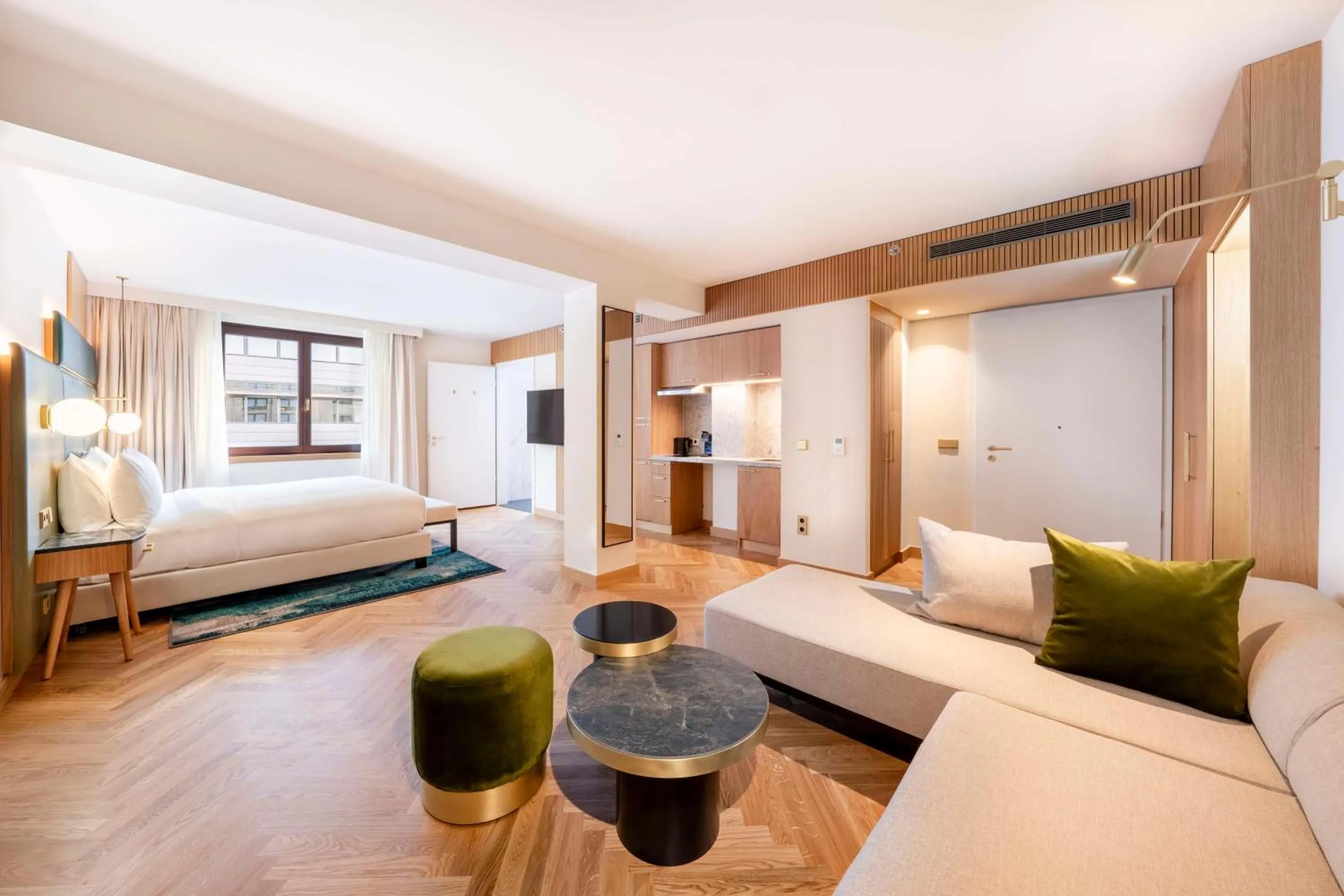 Living room, Bed in Hilton Berlin