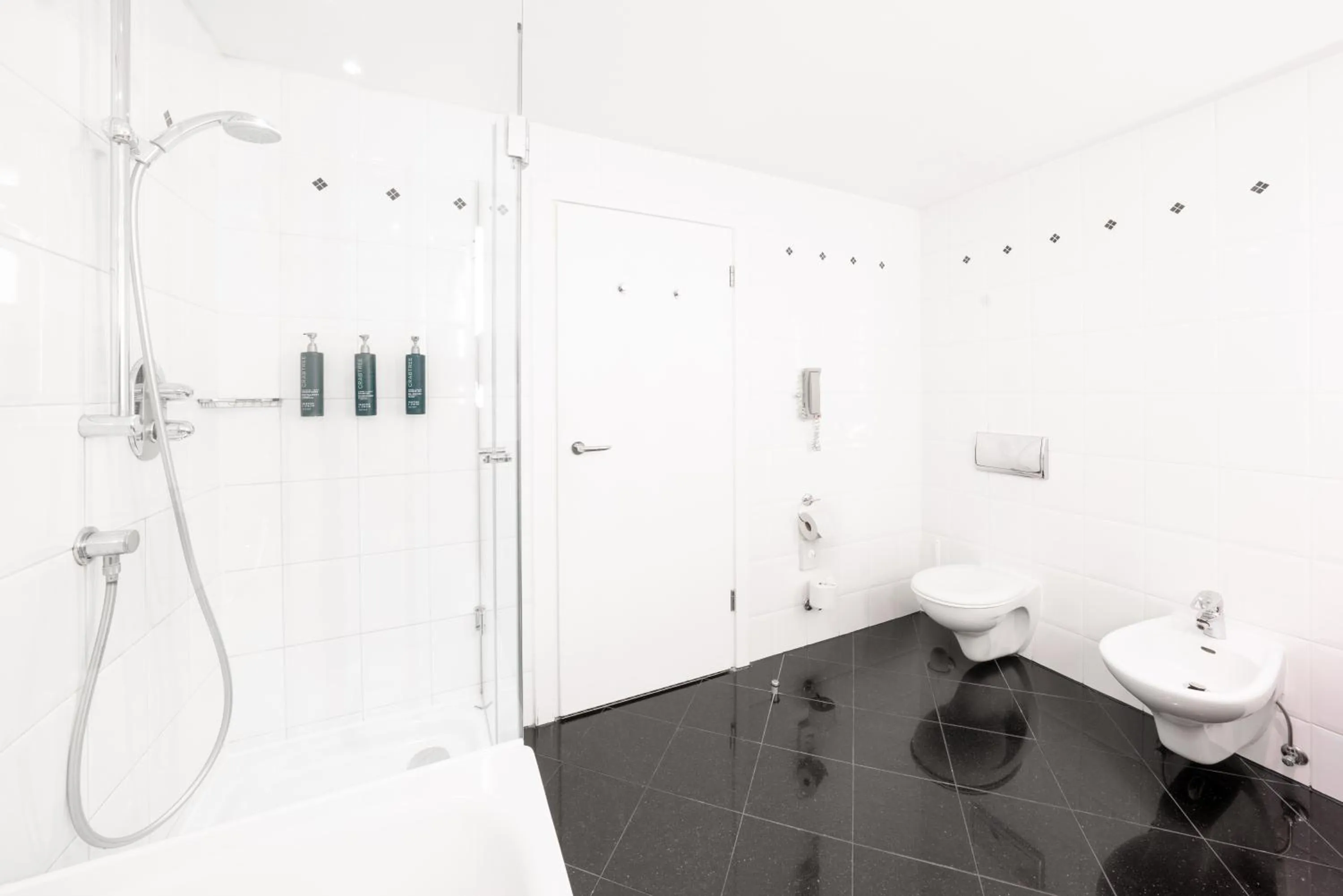 Shower in Hilton Berlin