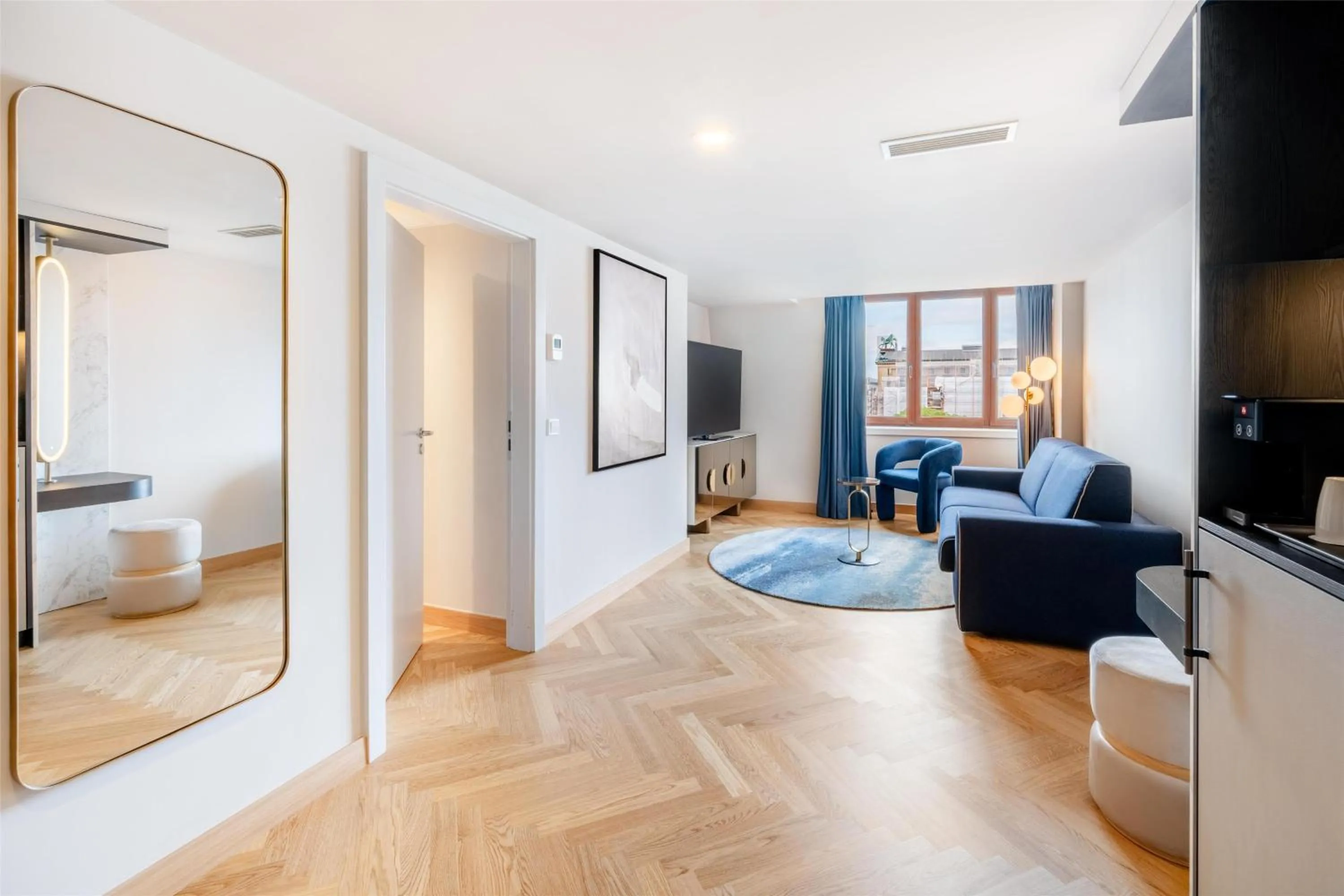 Living room in Hilton Berlin