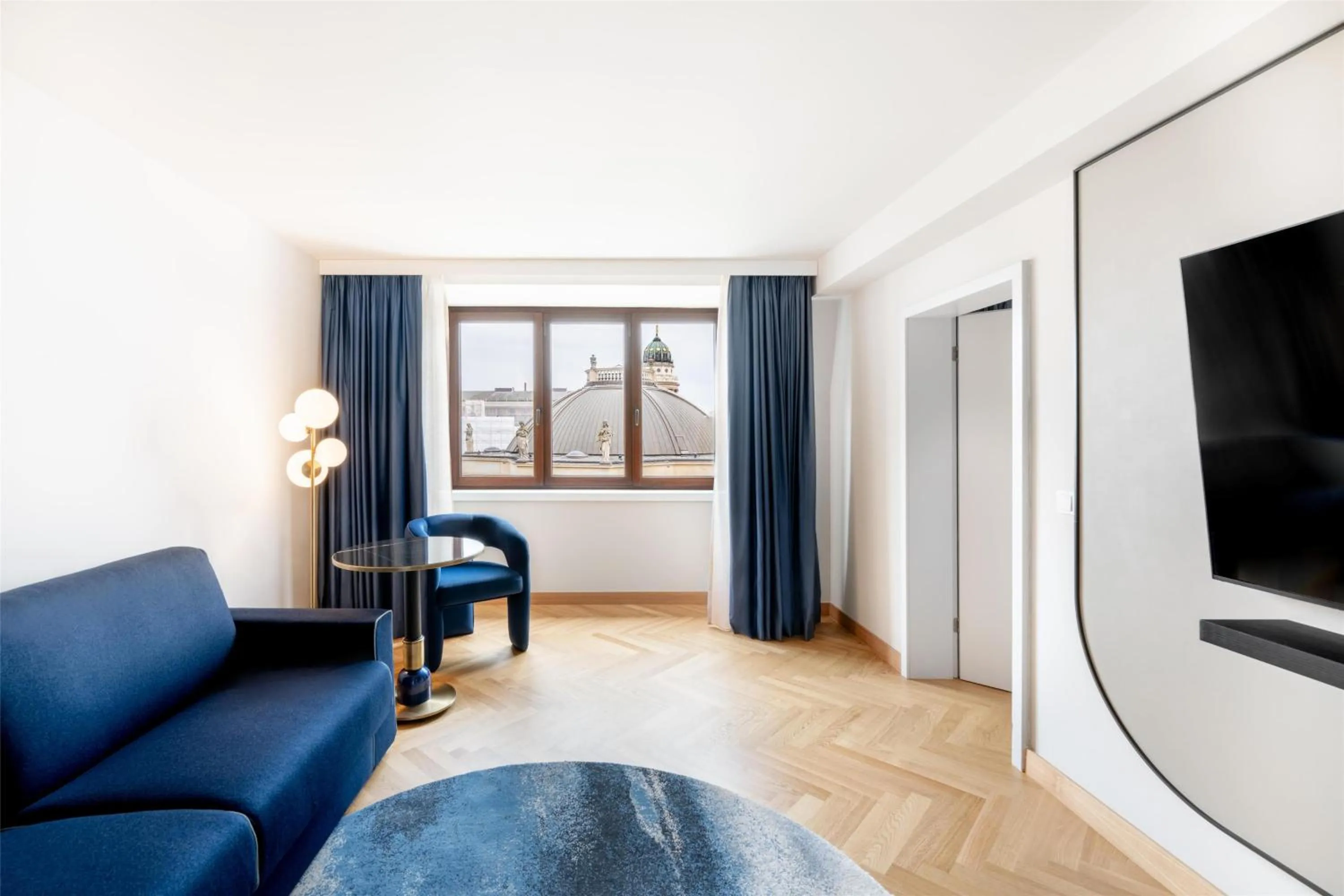 Living room in Hilton Berlin