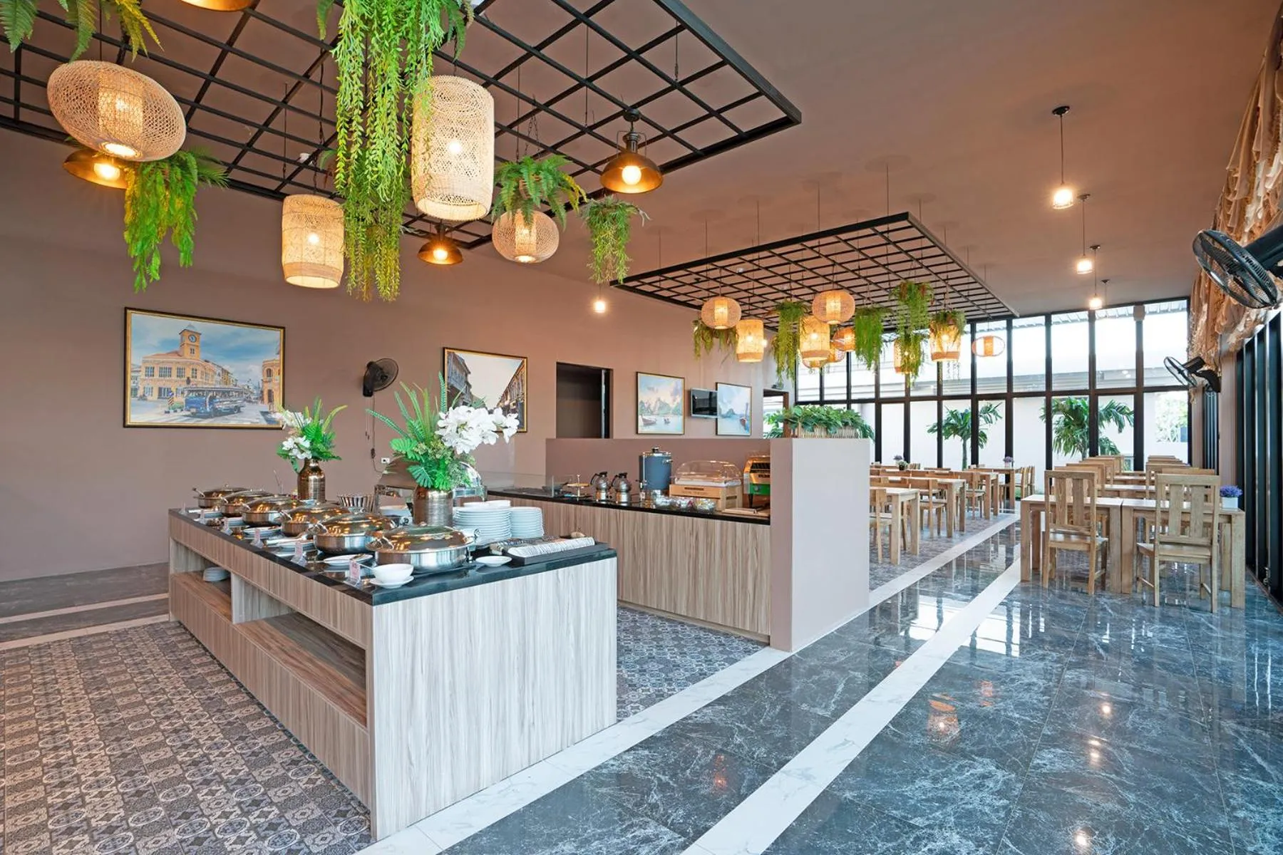 Restaurant/places to eat in Gold Chariot Pool Villa, Phuket - SHA Plus Certified
