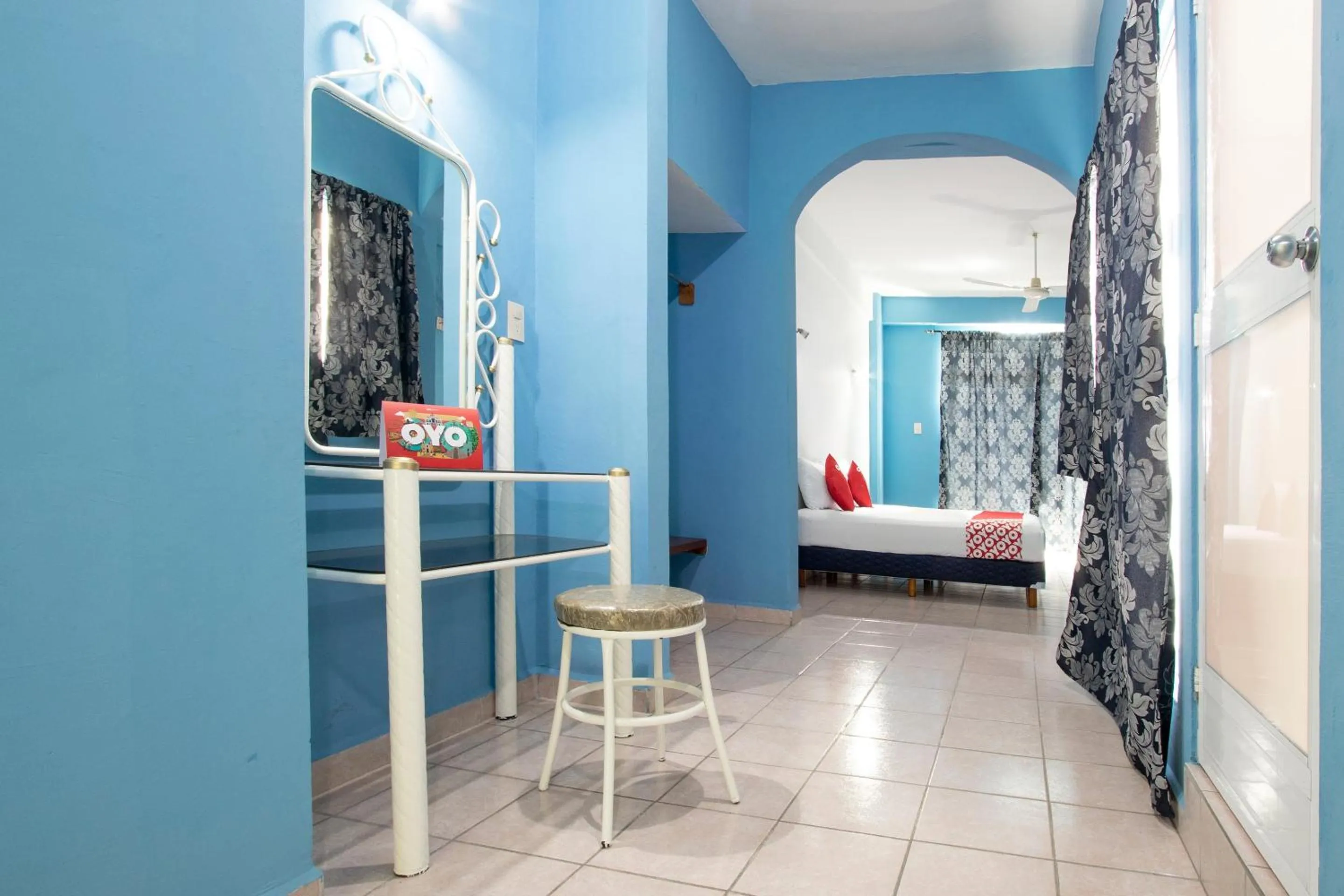 Bedroom, Bed in OYO Hotel Estacion,José Cardel,Parque Central Revolución