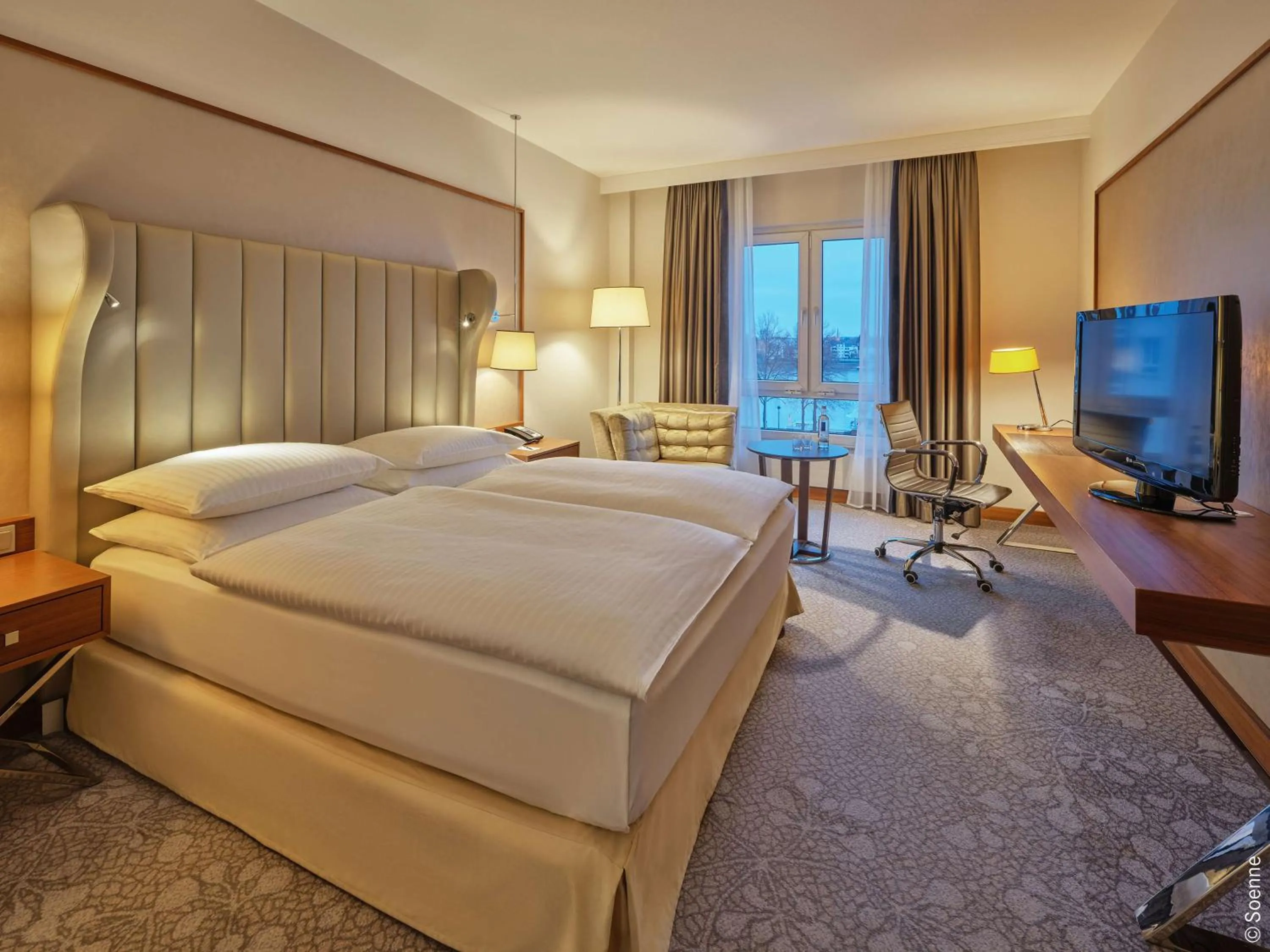 Bedroom, Bed in Dorint Hotel Bonn