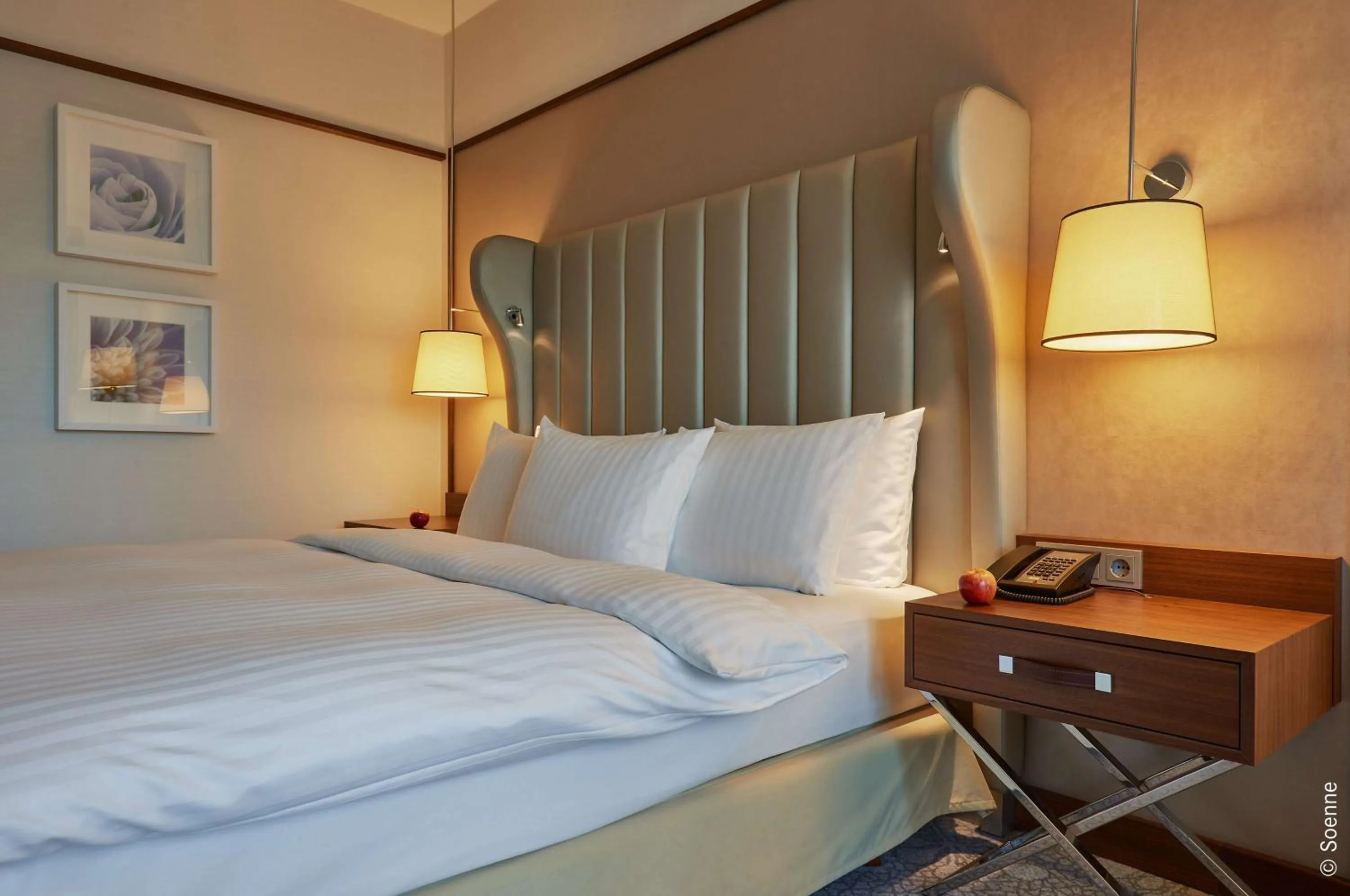 Bedroom, Bed in Dorint Hotel Bonn