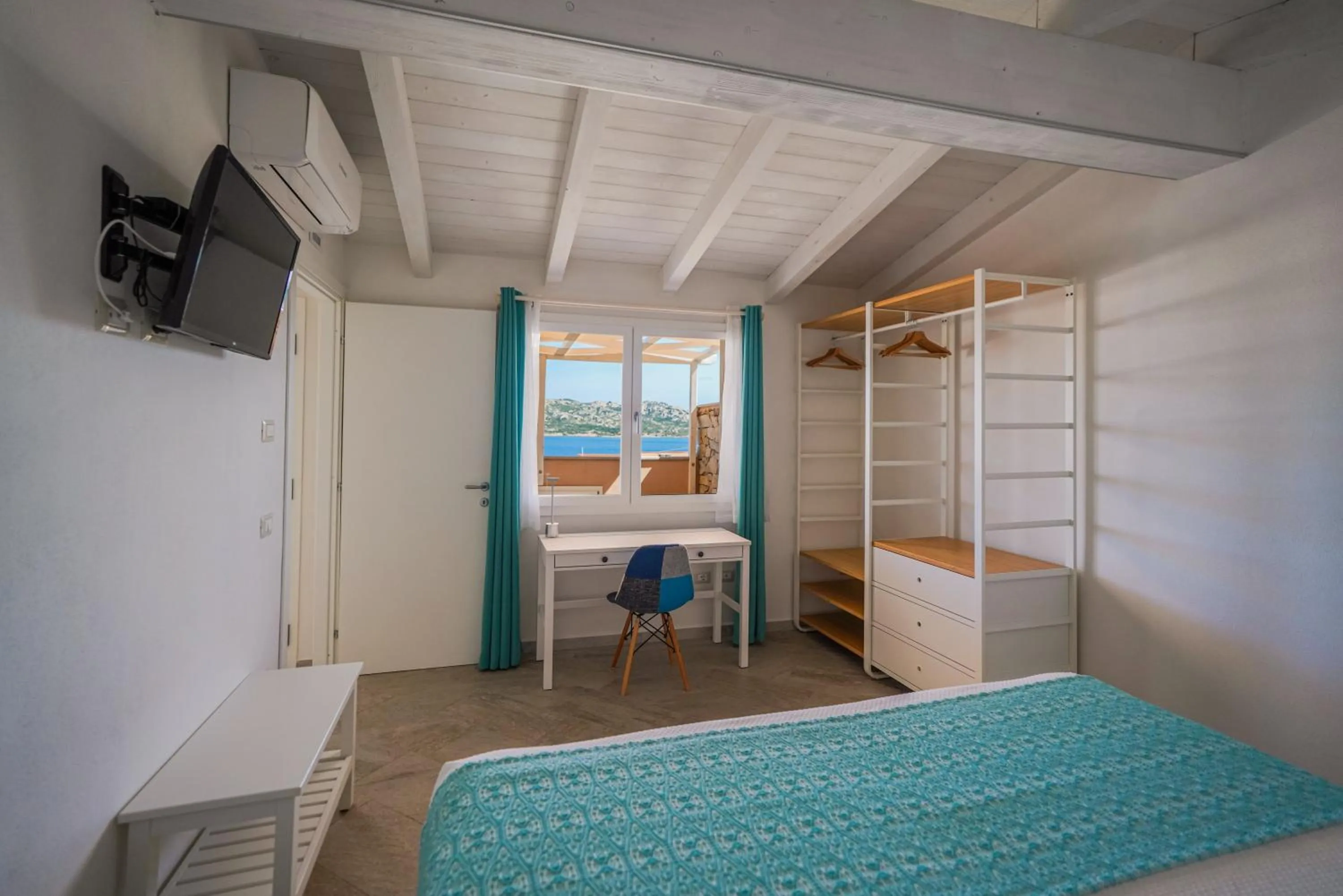 Photo of the whole room, Bed in Controvento