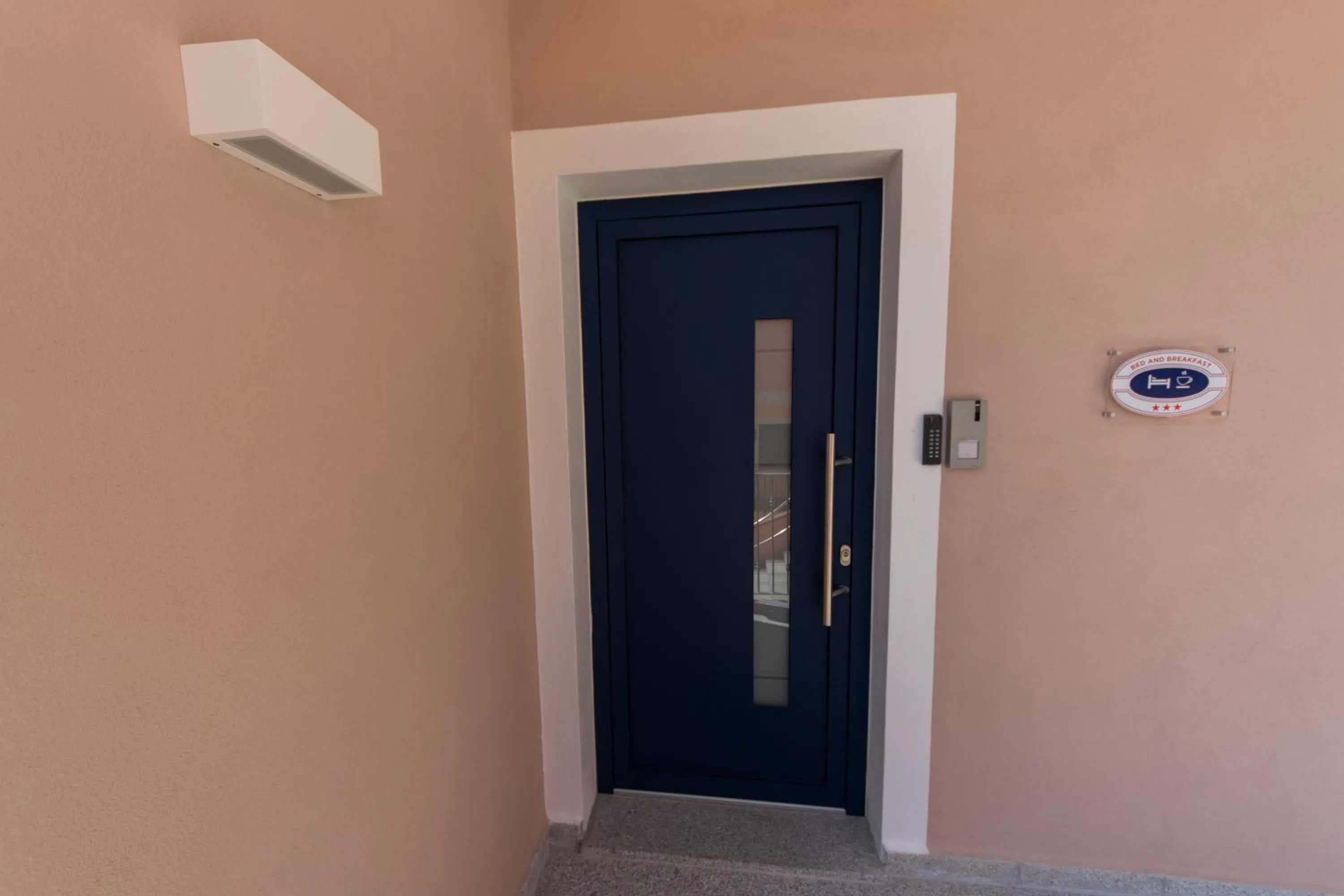 Facade/entrance in Controvento