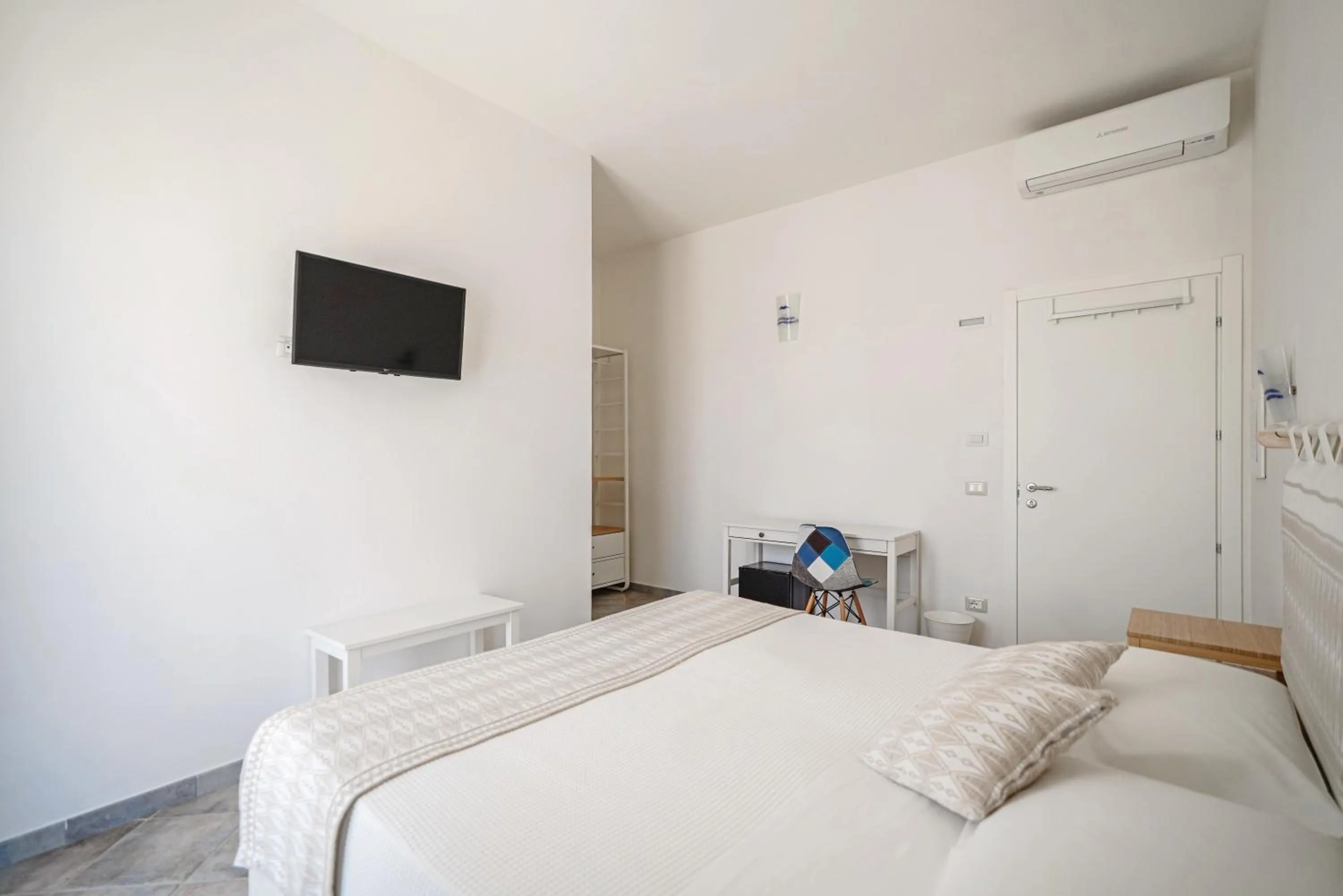 Photo of the whole room, Bed in Controvento