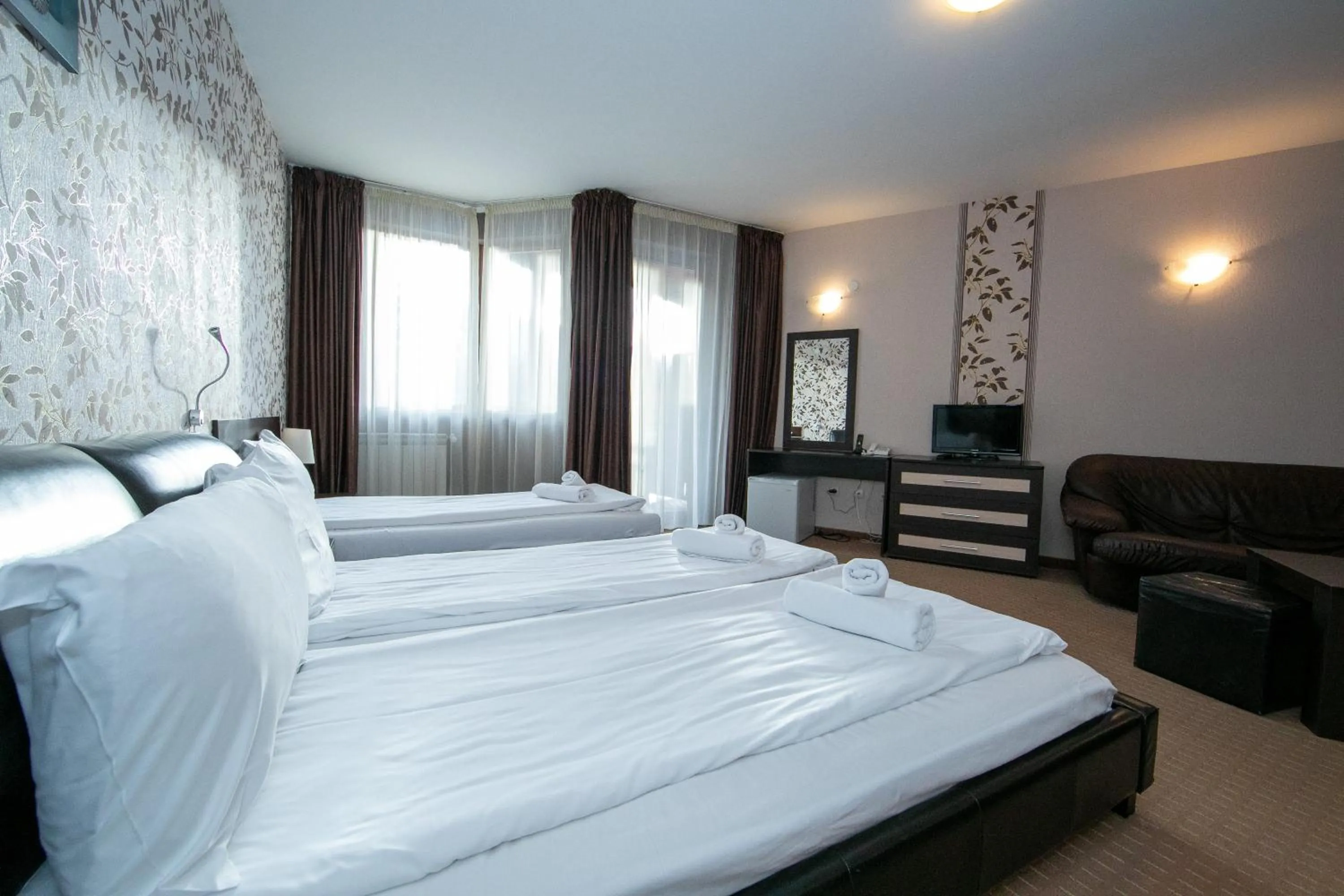 Triple Room in Hotel Iceberg Borovets