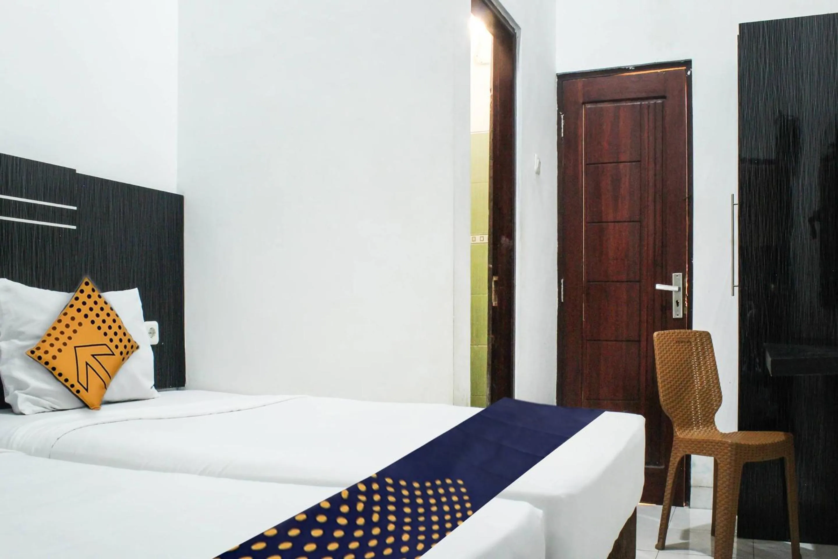 Small Twin Room in SPOT ON 3605 Clarichie Guest House