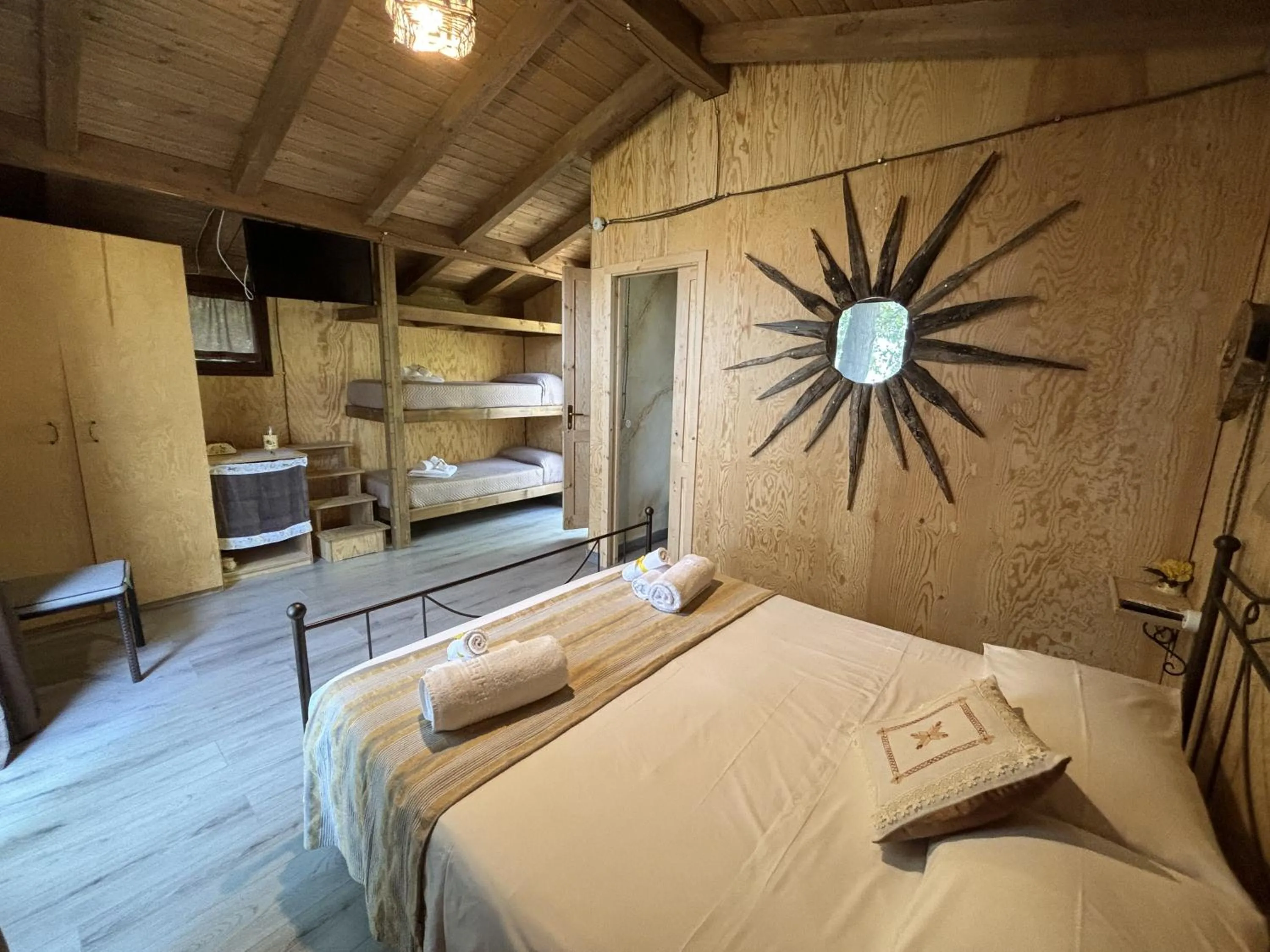 Bed in B & B Le Casette sull'albero di Villa Alba