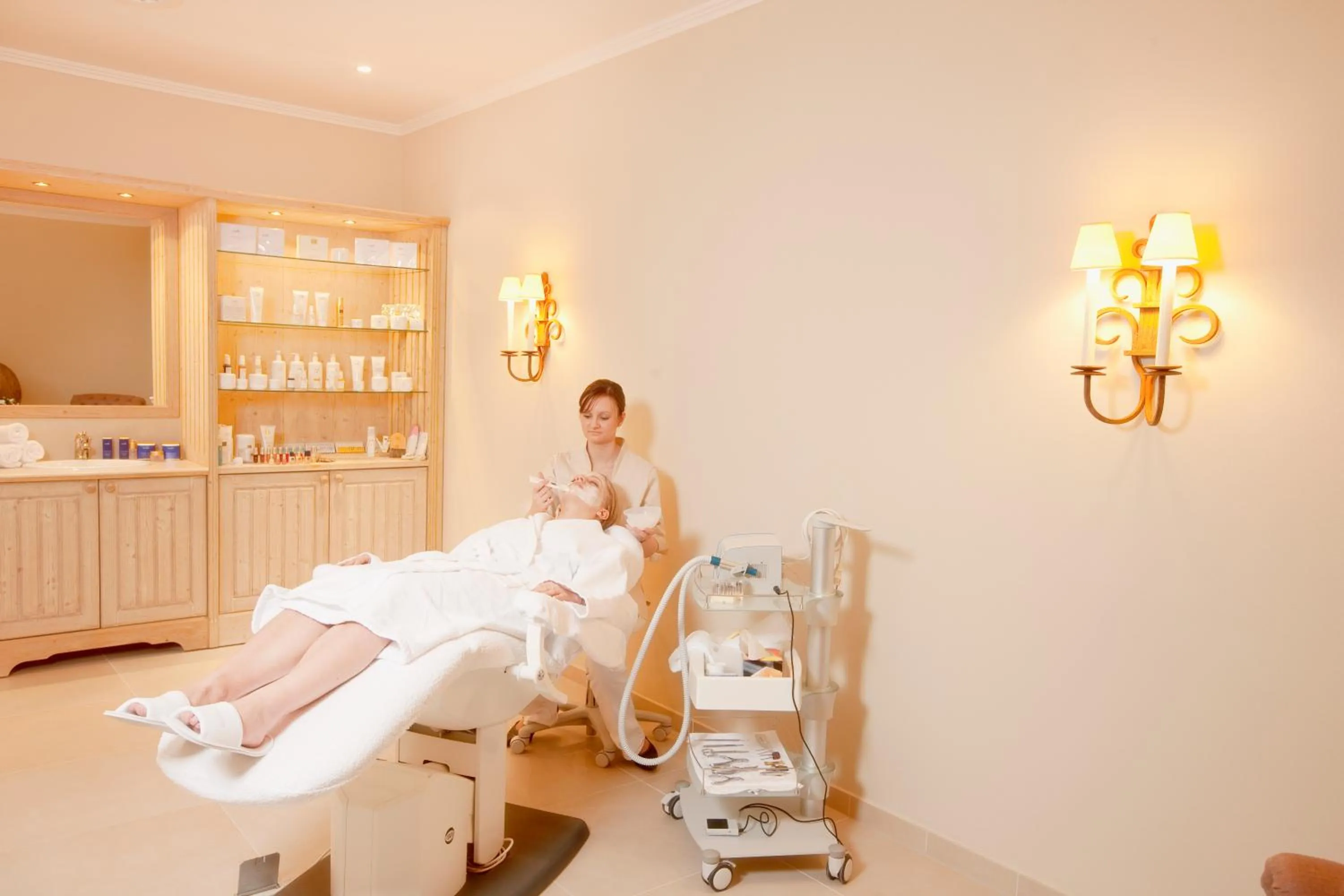 Spa and wellness centre/facilities in Golfhotel Schloss Lüdersburg Golf & Spa