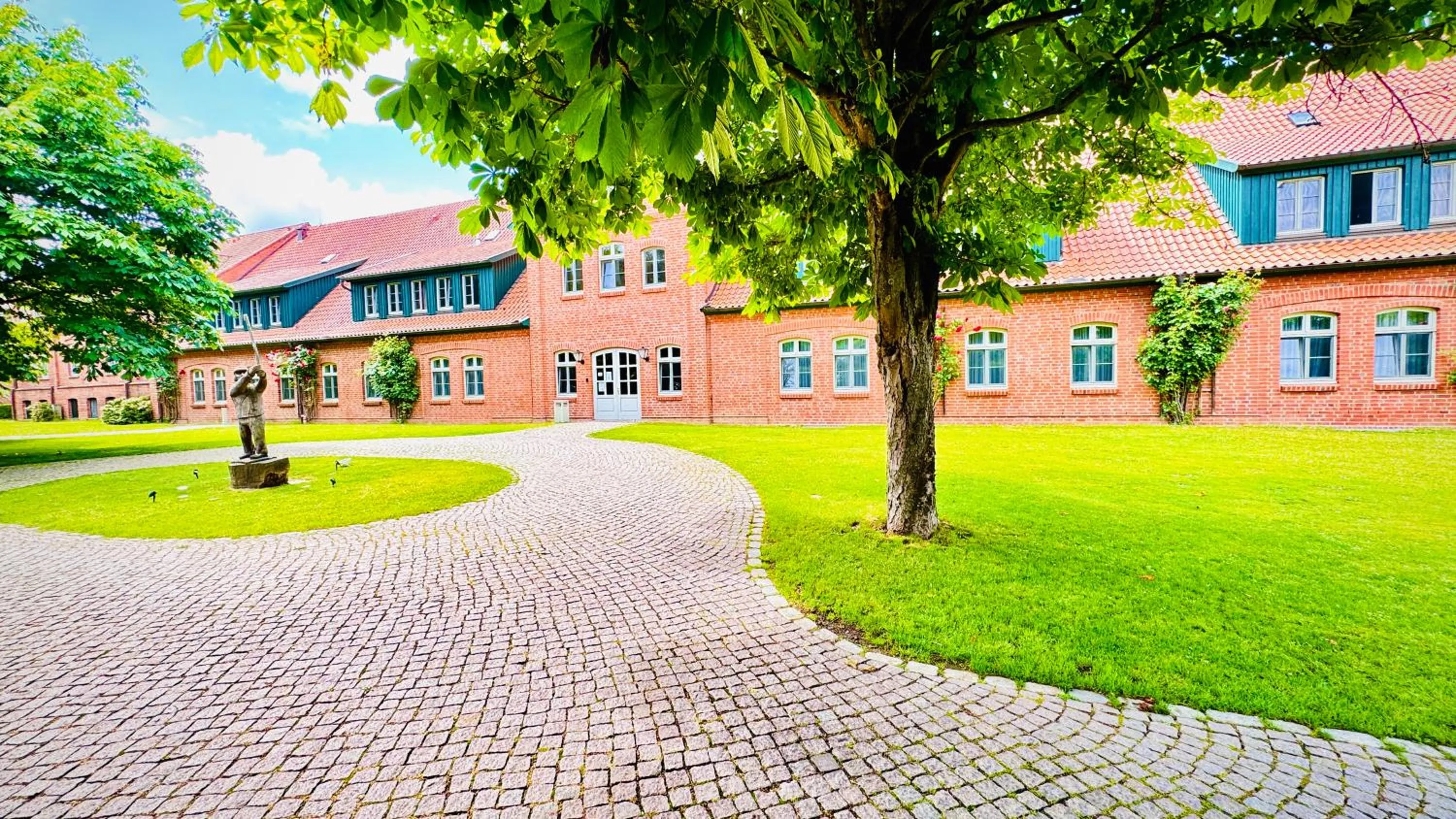 Photo of the whole room in Golfhotel Schloss Lüdersburg Golf & Spa