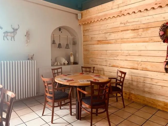 Property building in Hôtel-Restaurant La Bergerie