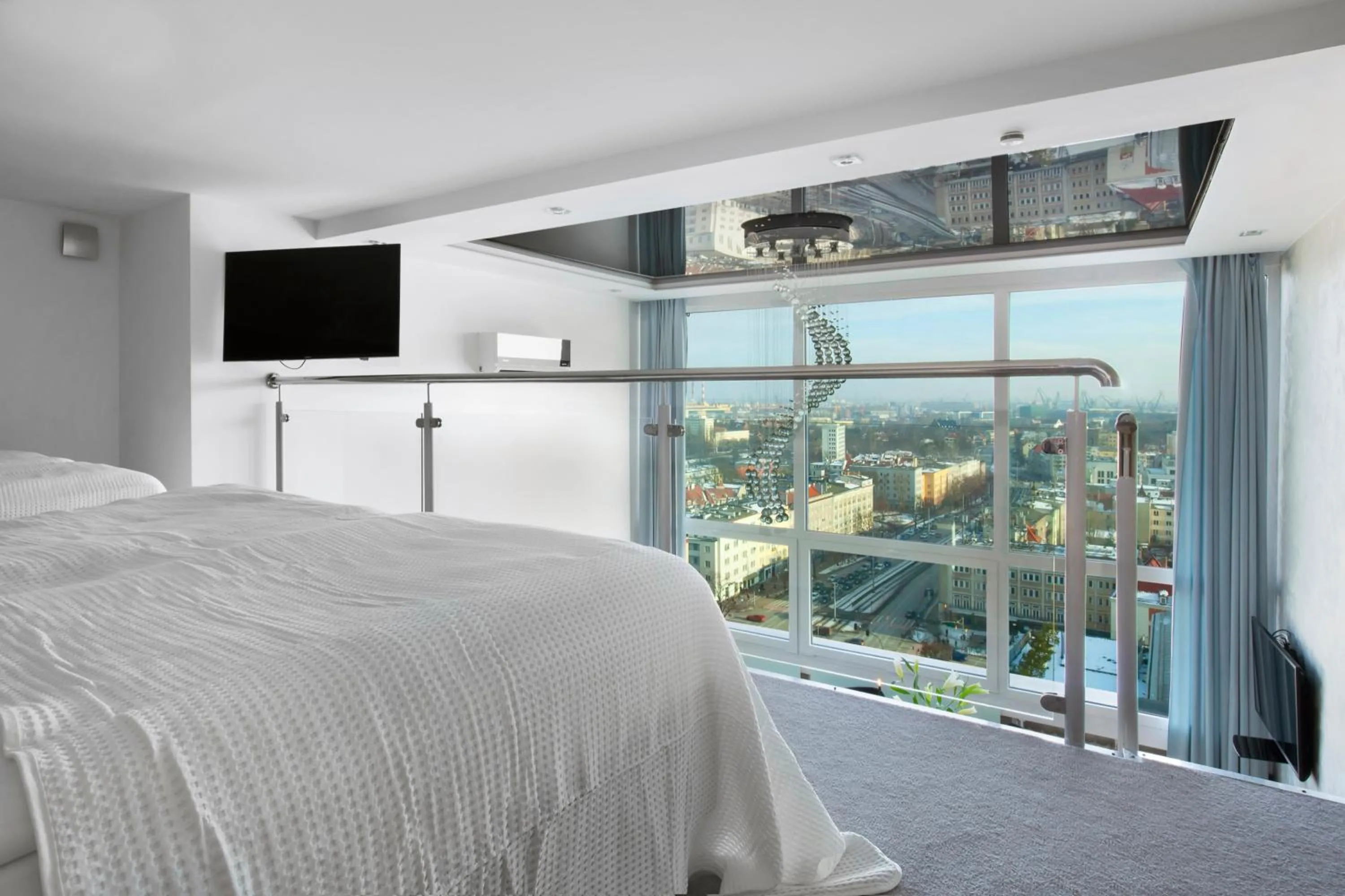 Bed in Panorama- the View of Gdańsk by Elite Apartments