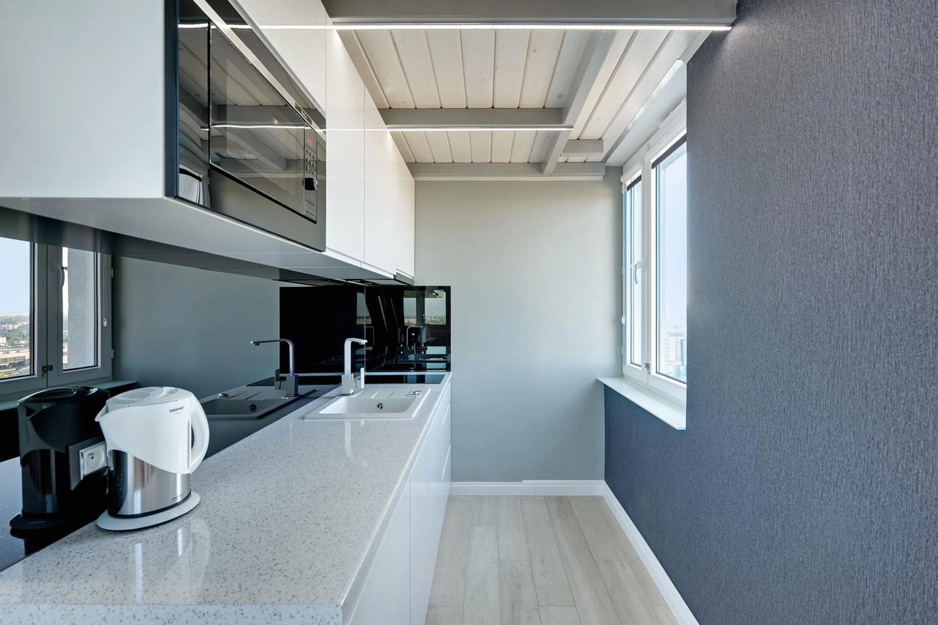 TV and multimedia in Panorama- the View of Gdańsk by Elite Apartments