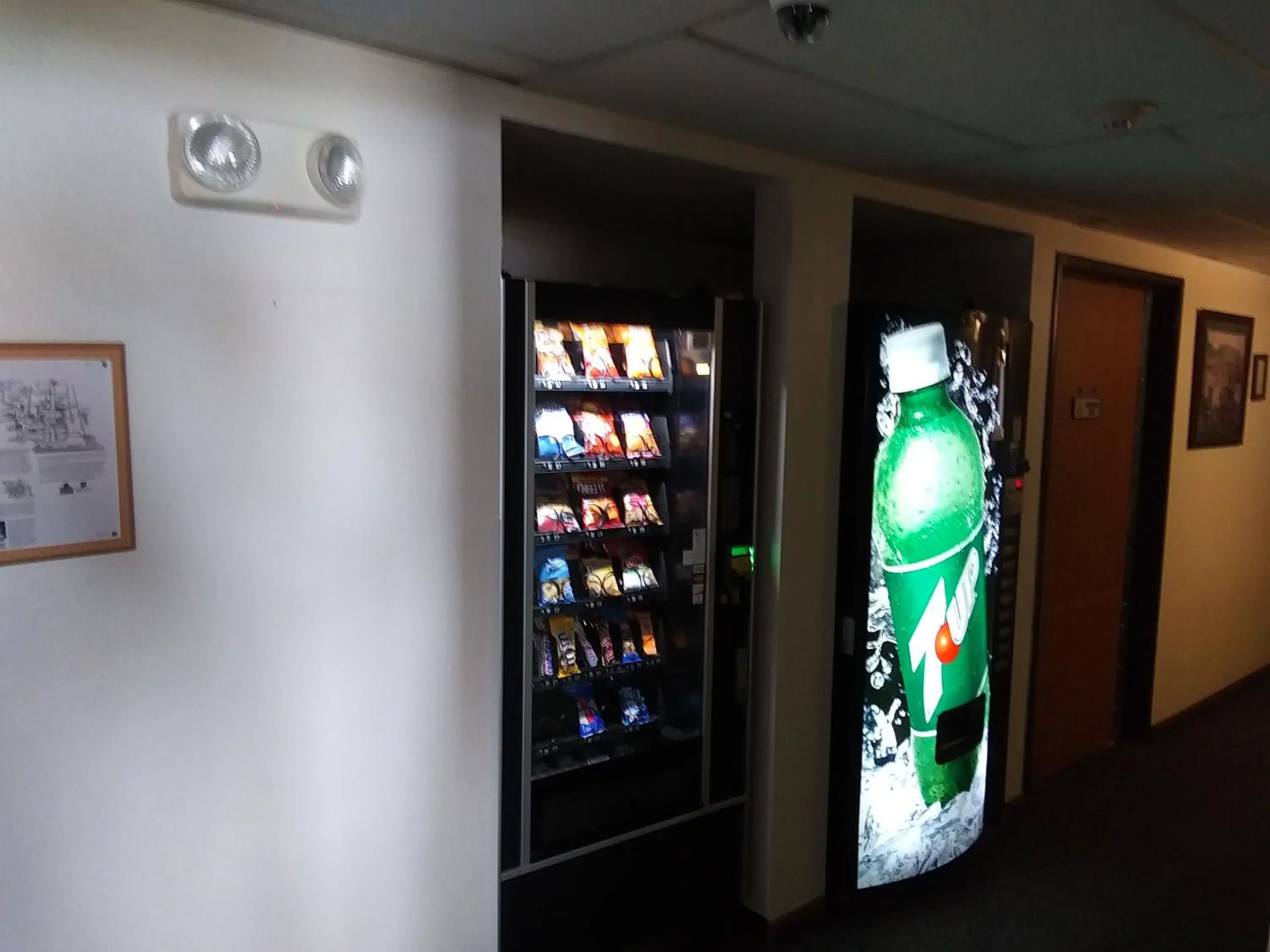 Amerihost Inn & Suites