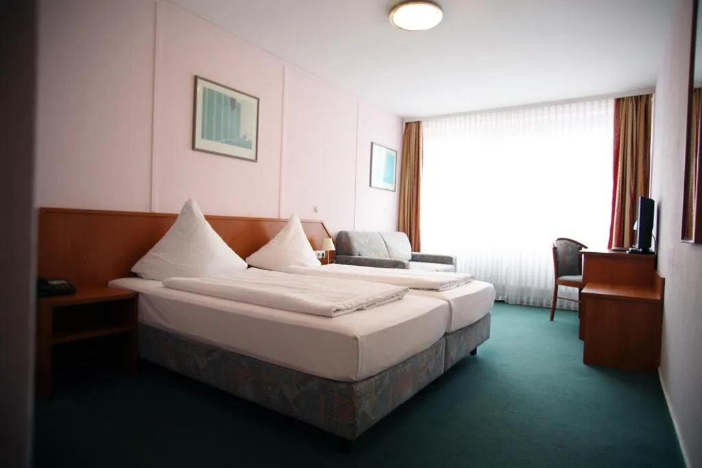 Photo of the whole room, Bed in Hotel Lafayette