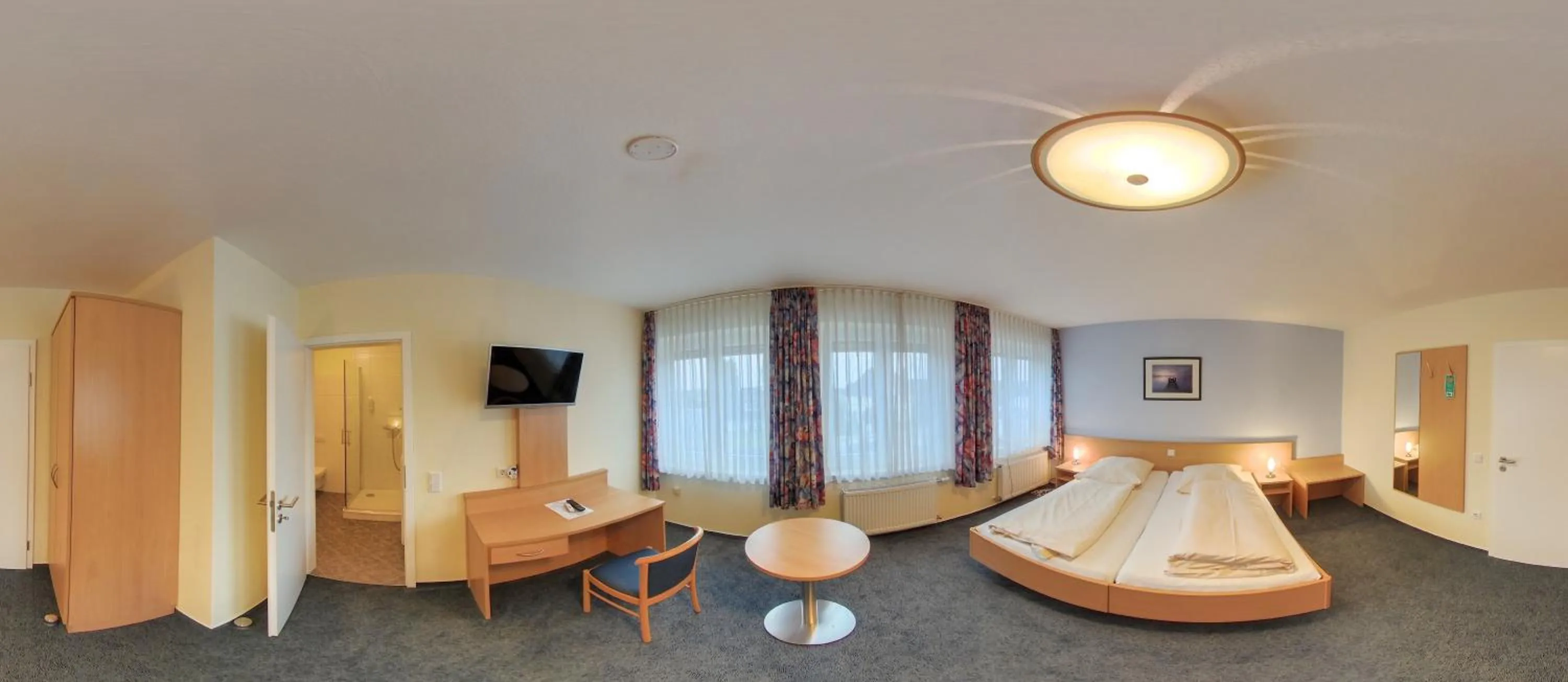 Bed in Hotel Restaurant Zum Jägerheim