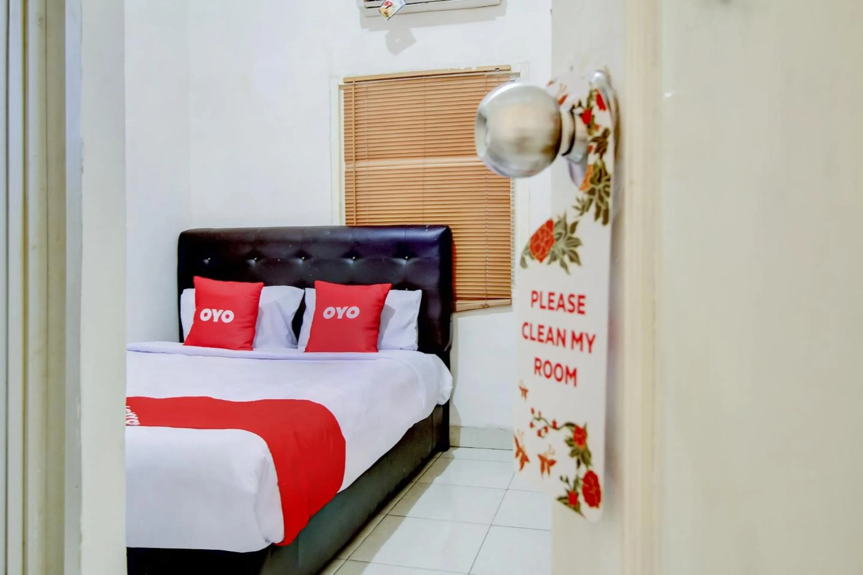 Bedroom, Bed in OYO Life 3606 Kost Kartini Syariah