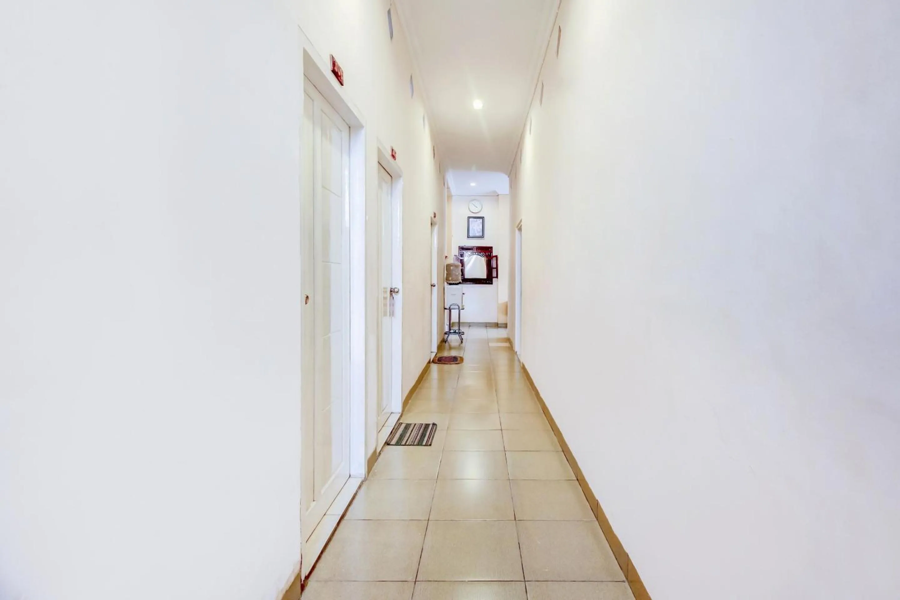 Lobby or reception in OYO Life 3606 Kost Kartini Syariah