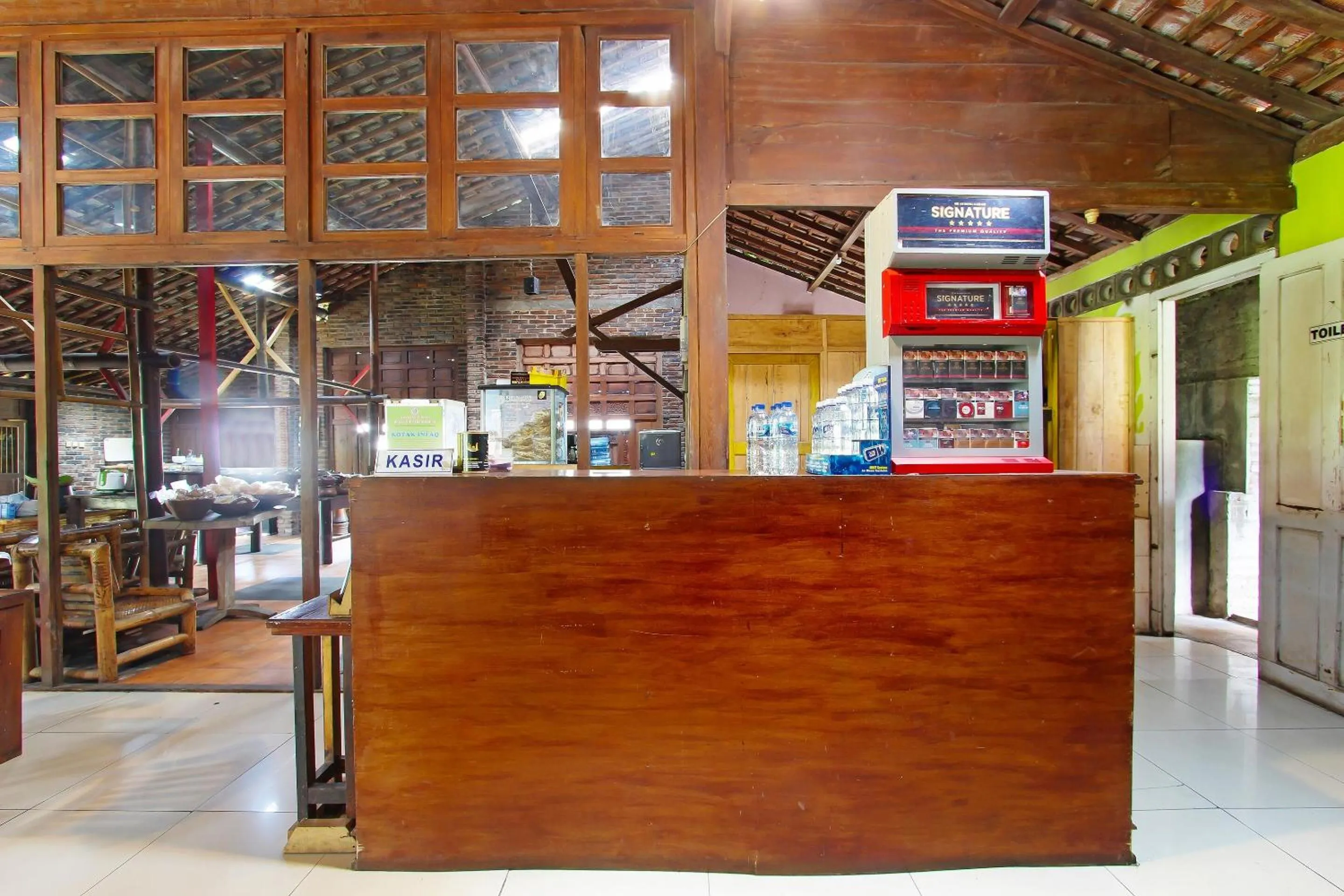 Lobby or reception in Hotel O Kopi Klotok Homestay Syariah