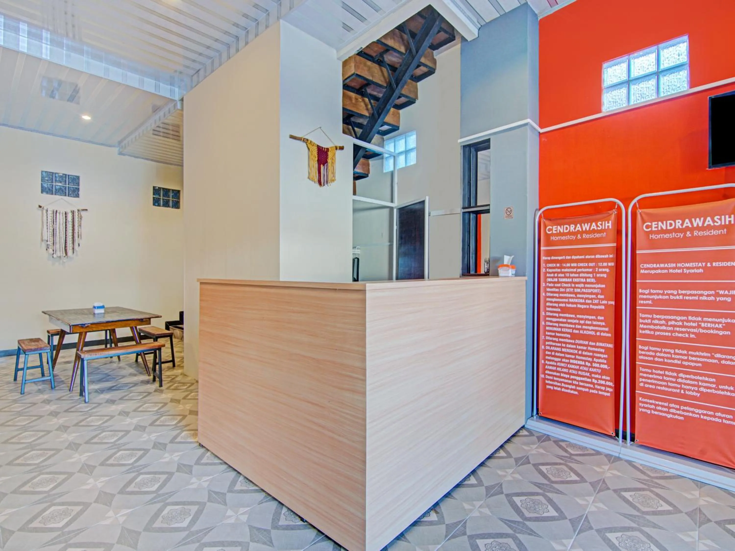 Lobby or reception in OYO 3606 Cendrawasih Resident