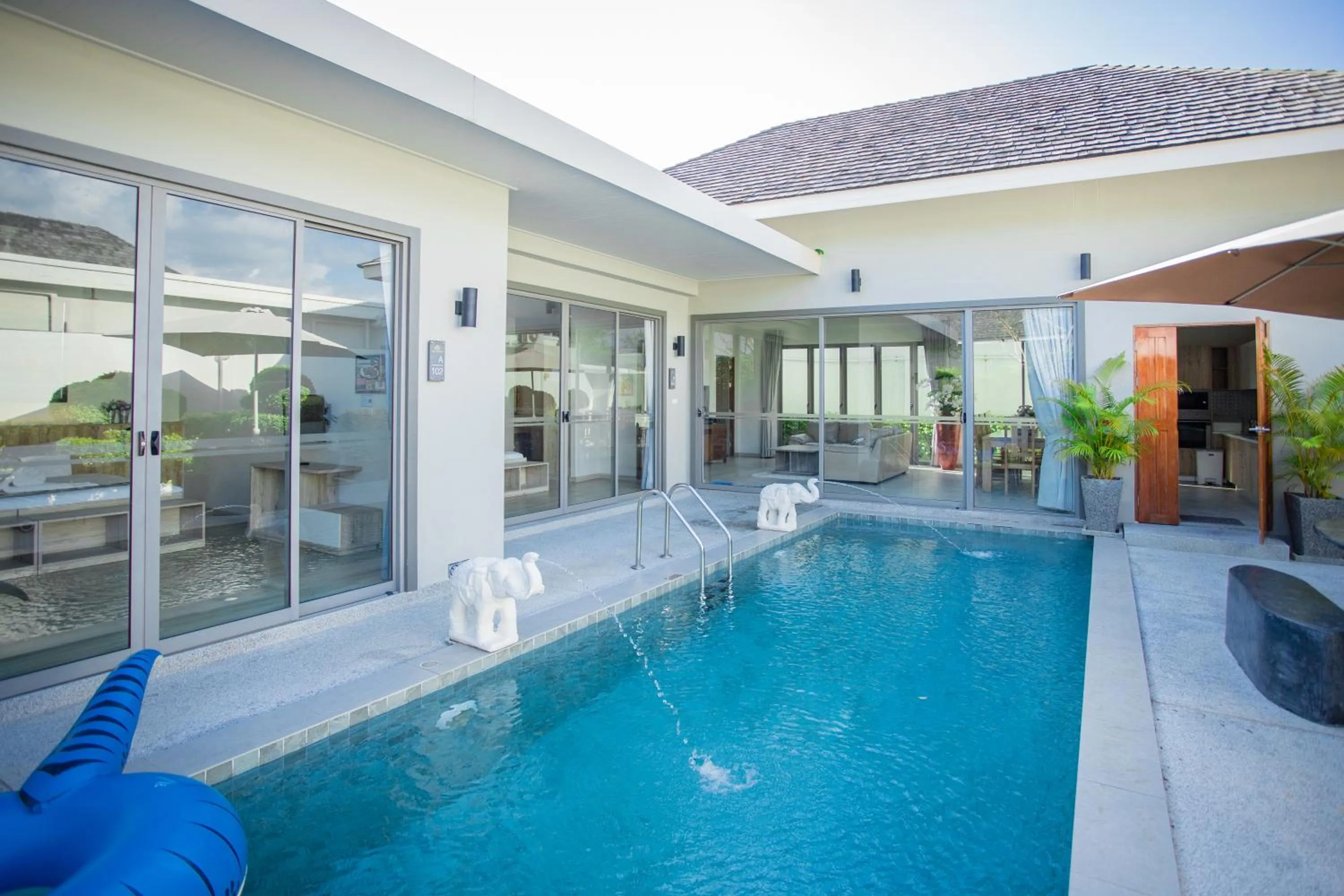 Swimming pool in Yipmunta Pool Villa - SHA Plus Certified