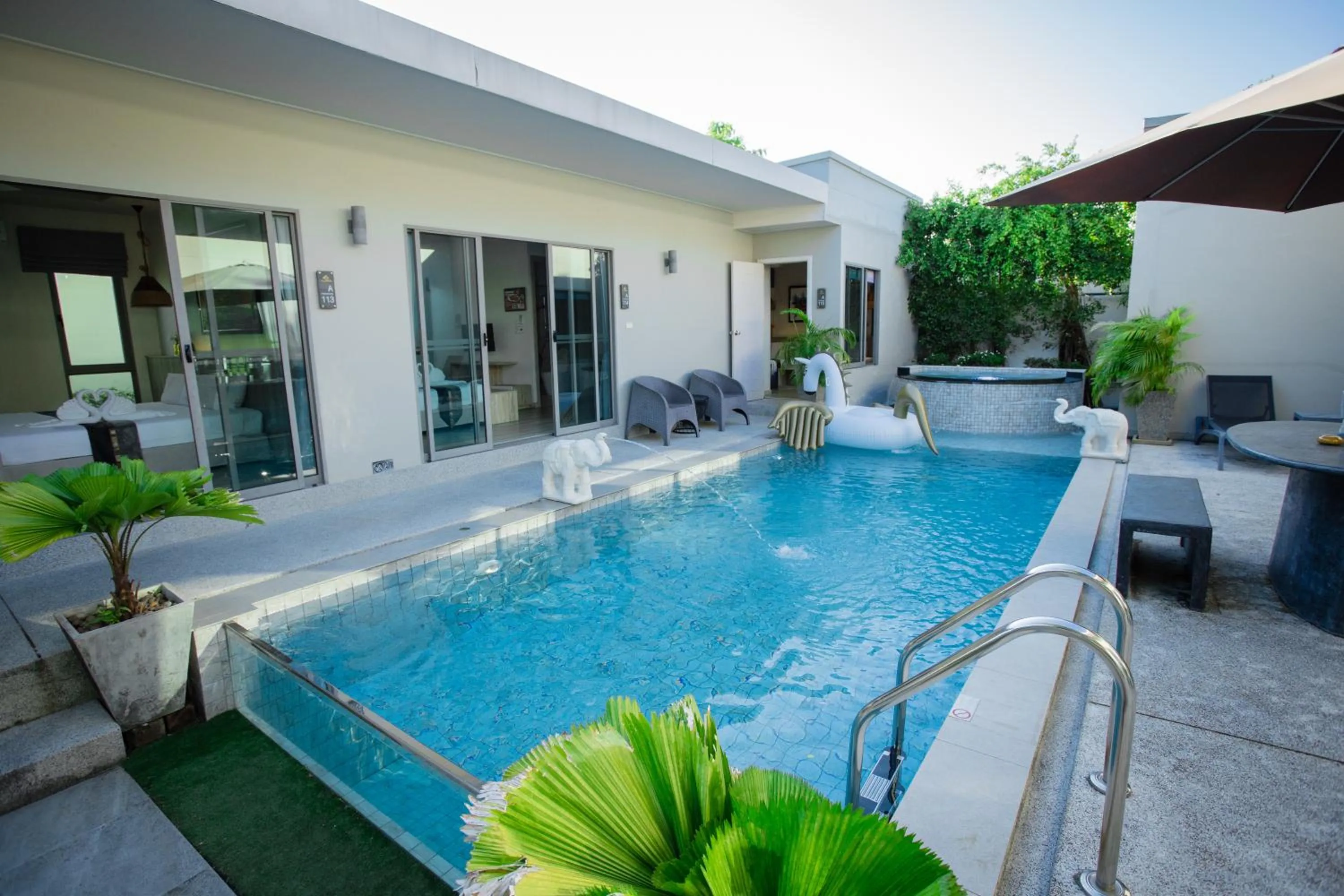 Swimming pool in Yipmunta Pool Villa - SHA Plus Certified