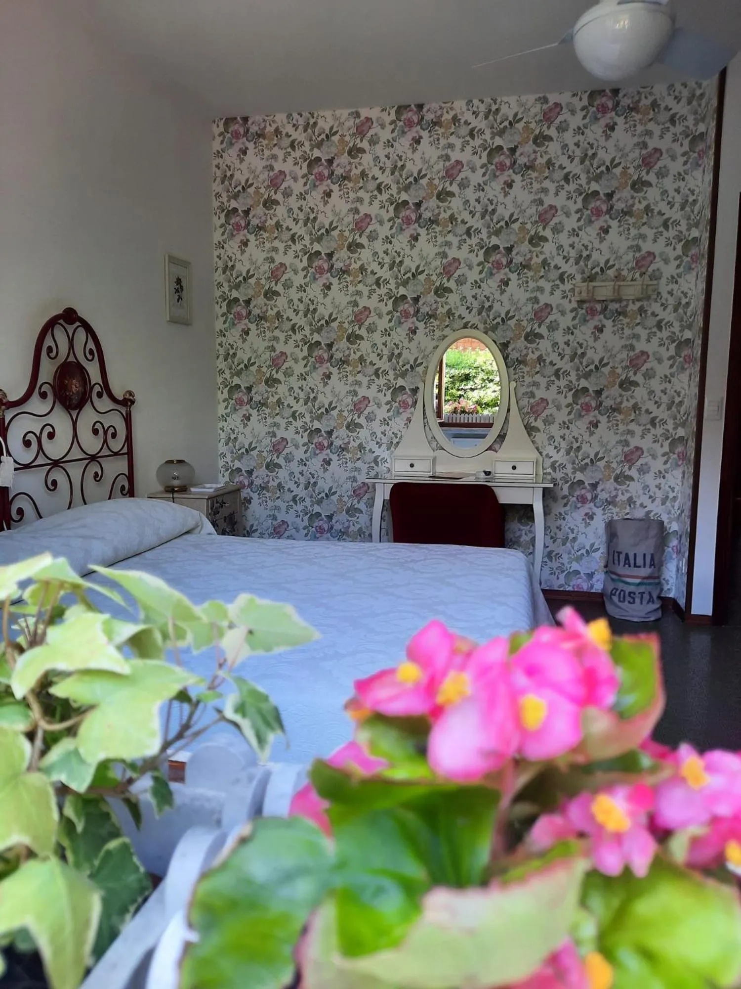 Bed in Bed & Breakfast Agli Aceri