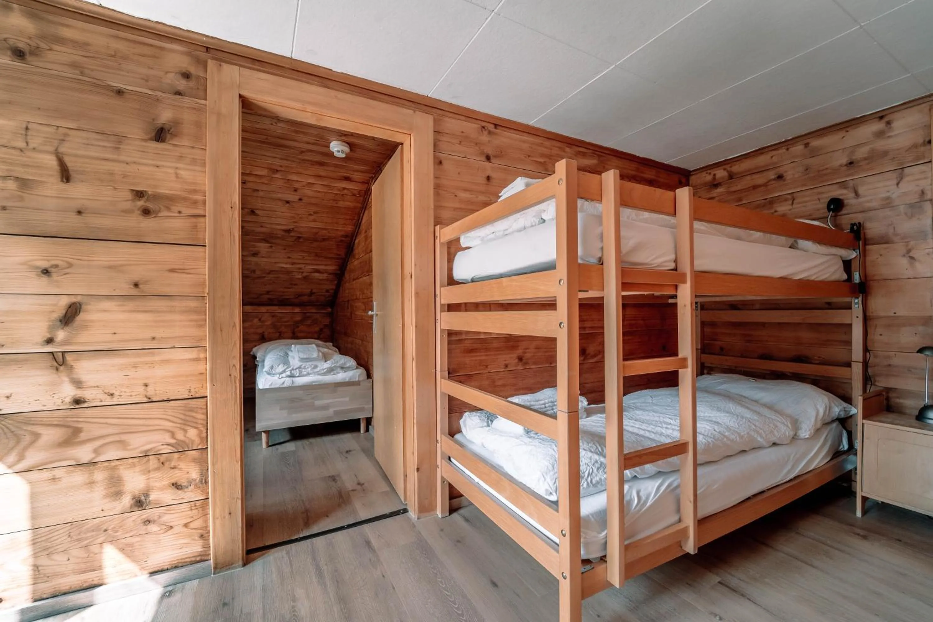 bunk bed, Bed in Hotel Les Amis