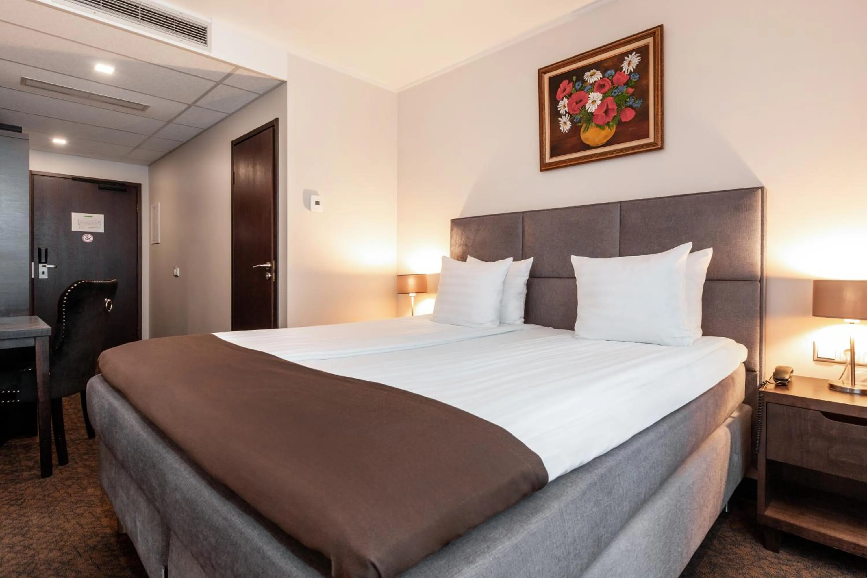 Bedroom, Bed in Adoryal Hotell