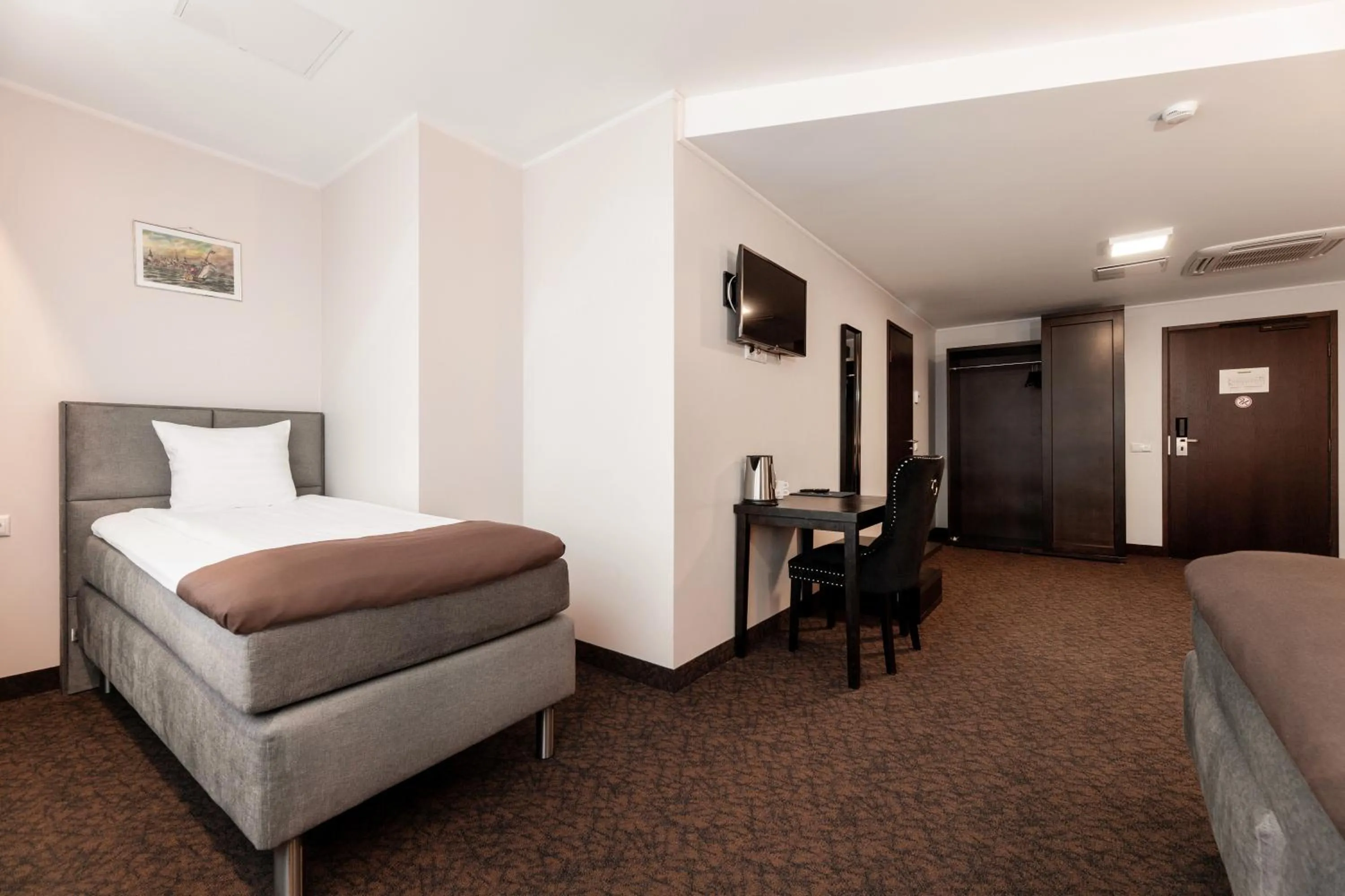 Bedroom, Bed in Adoryal Hotell