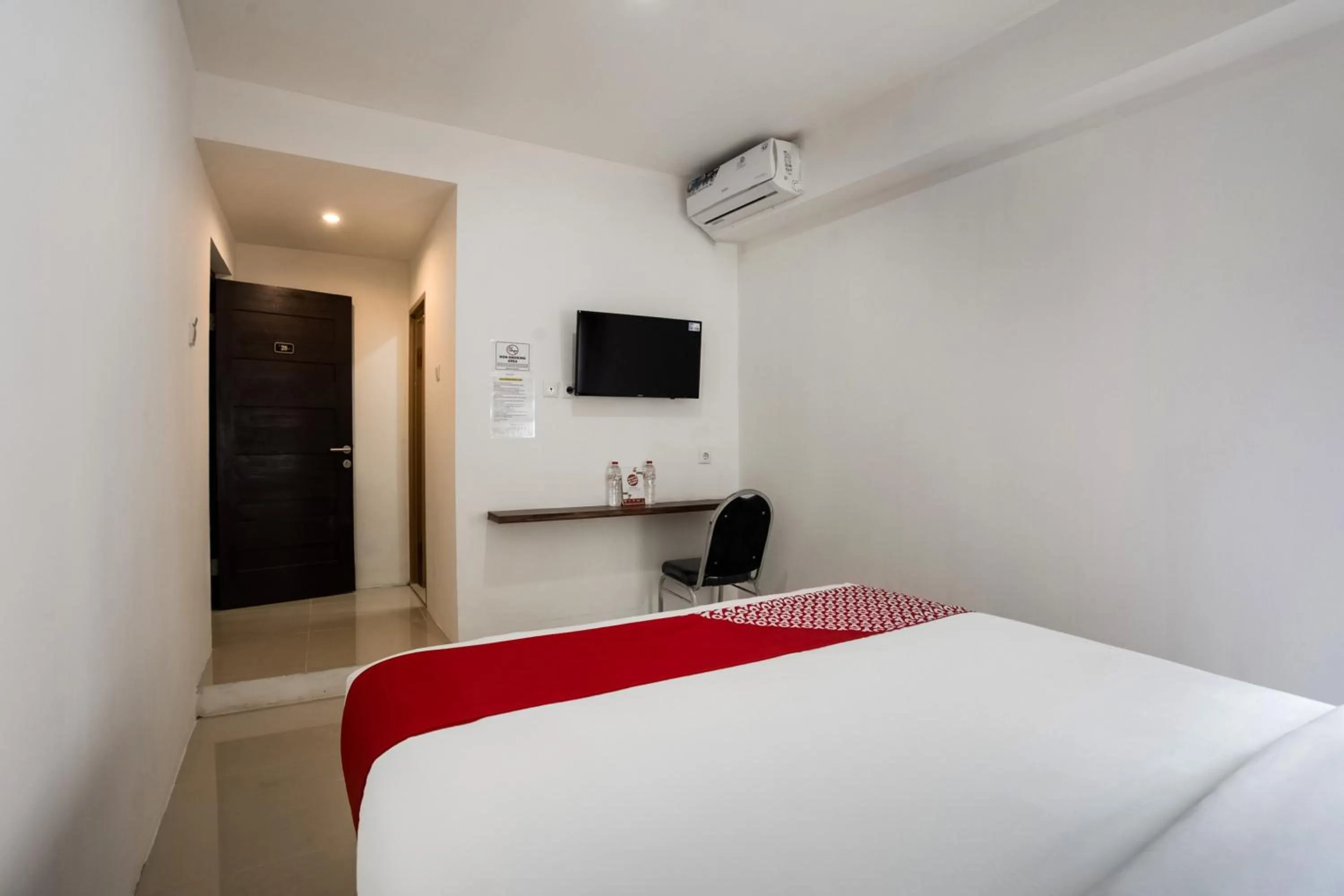 Bedroom, Bed in Capital O 3463 Cimahi Guest House