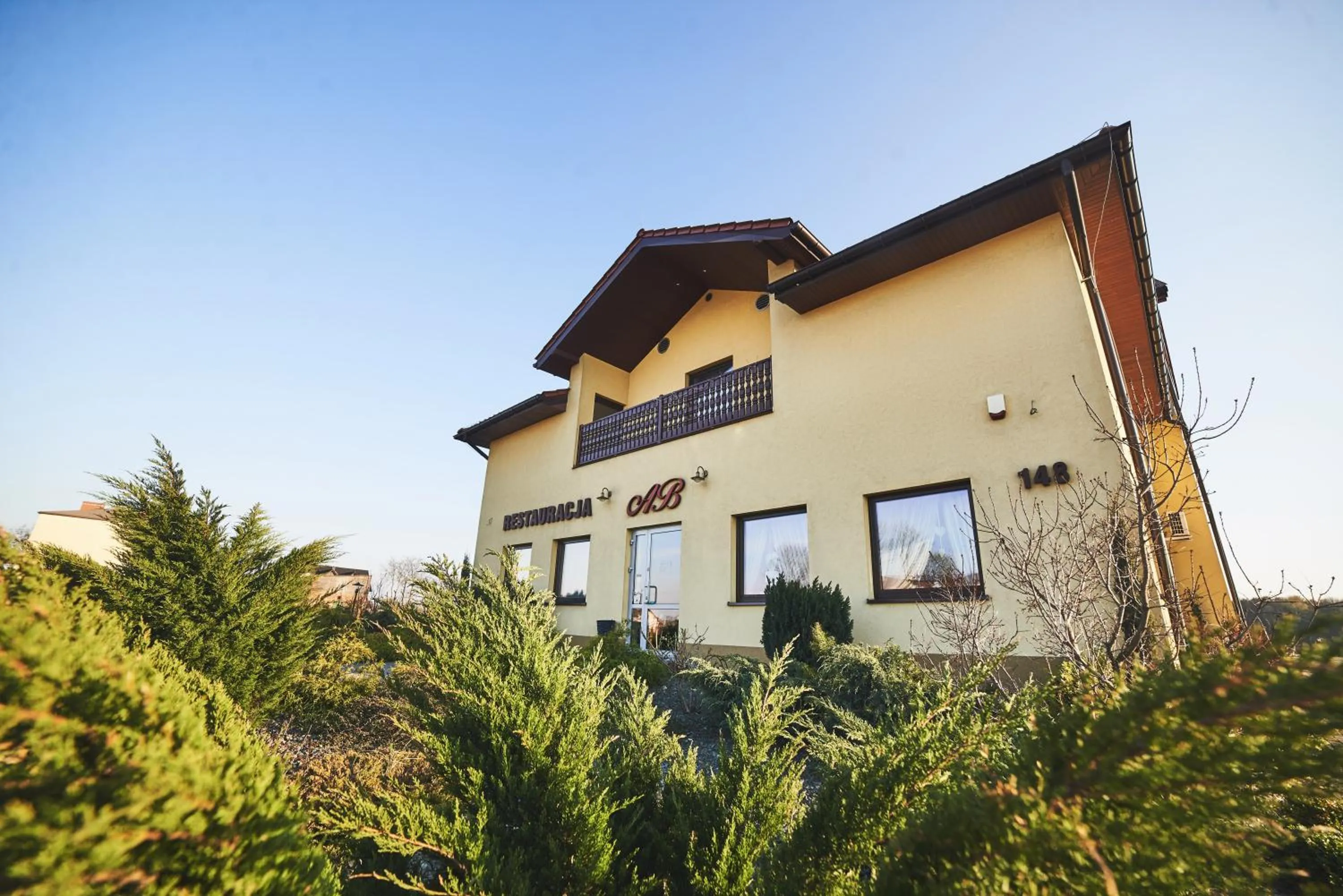 Restaurant/places to eat in Hotel AB