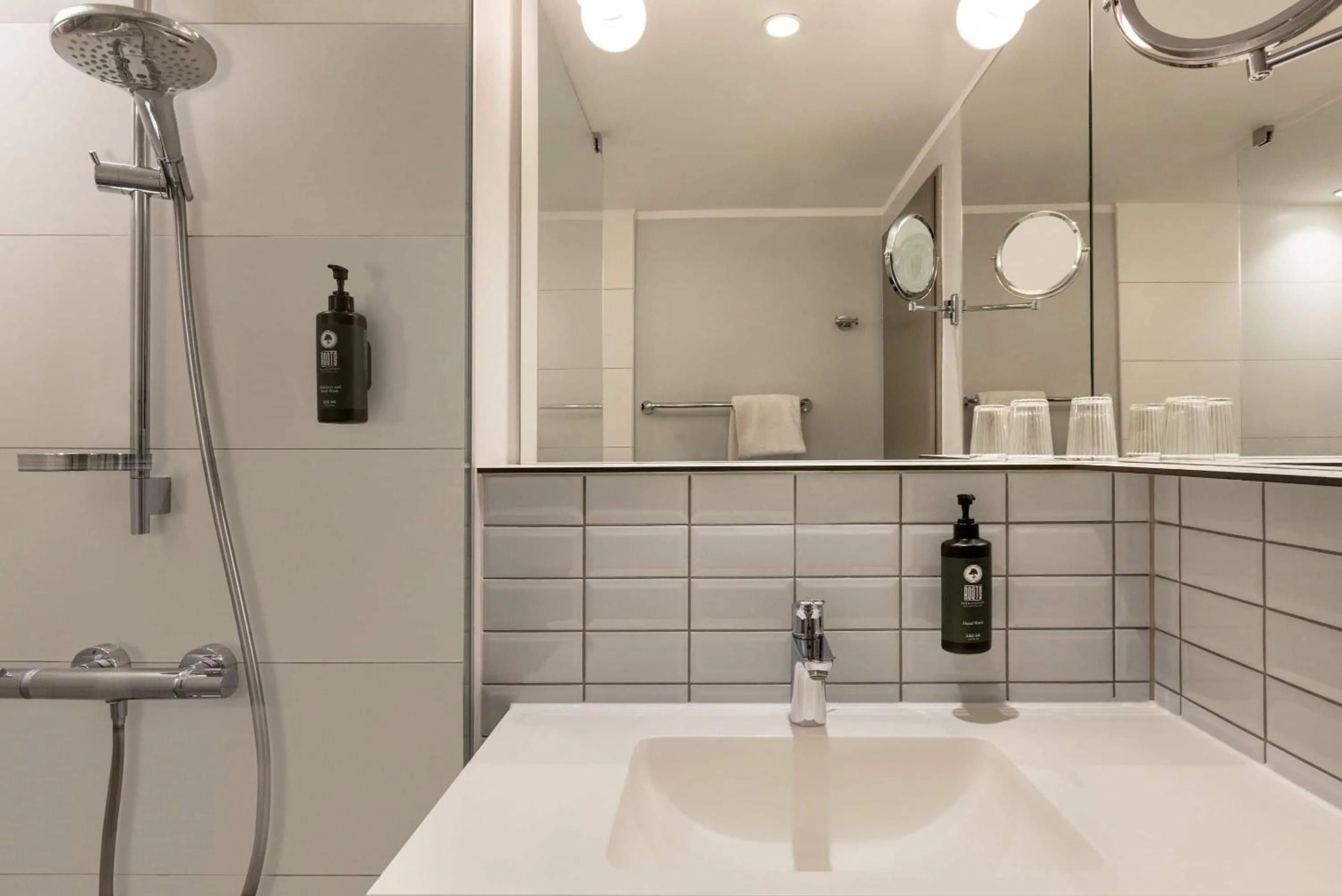 Bathroom in Vienna House Easy by Wyndham Leipzig