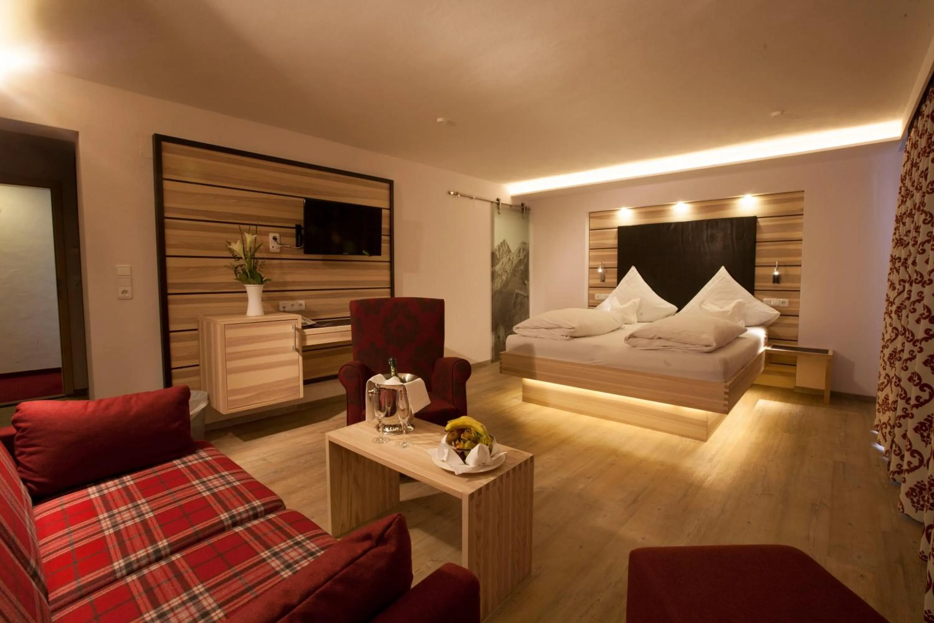 Photo of the whole room, Bed in Hotel Filser