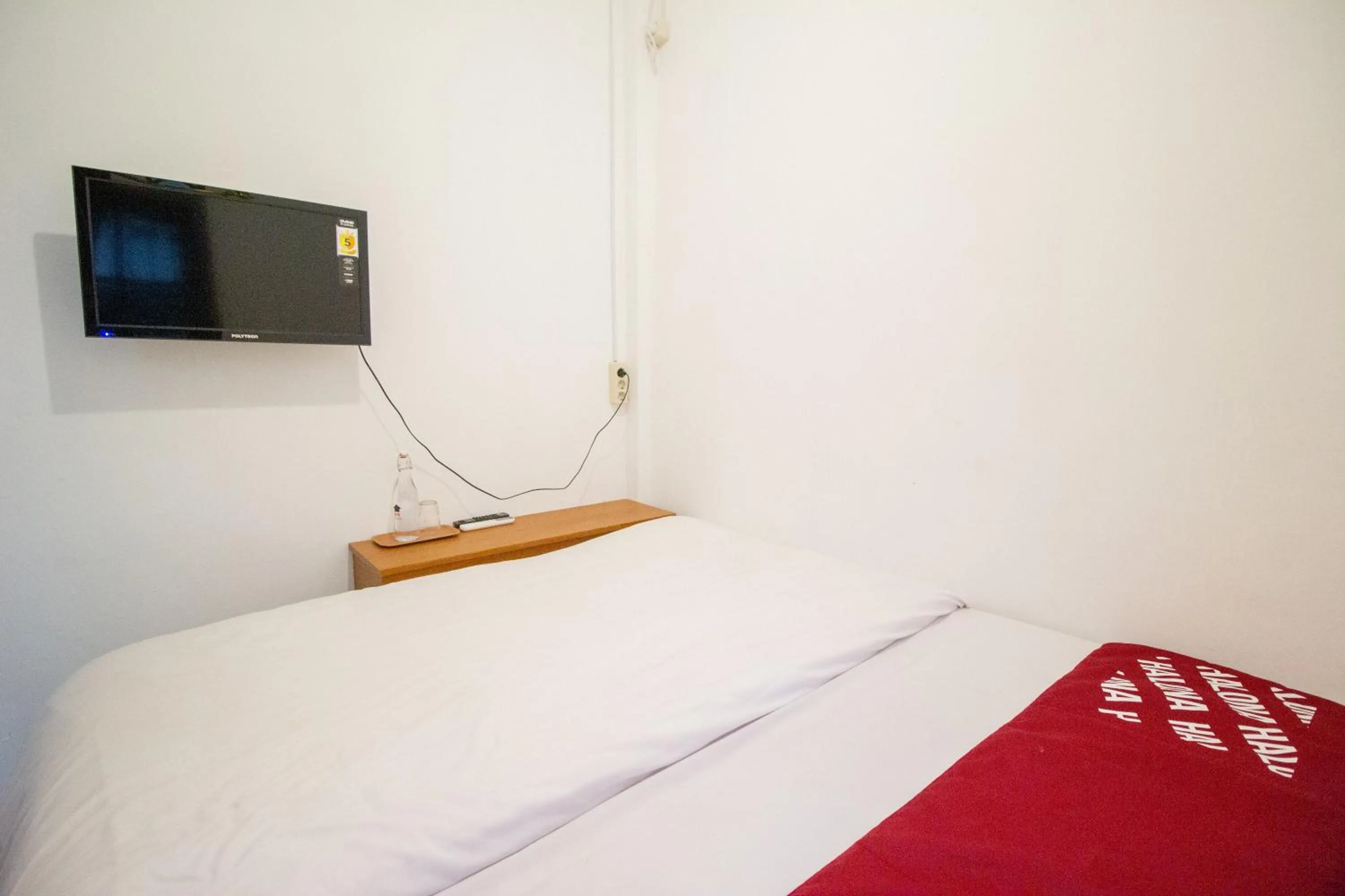 TV and multimedia, Bed in Halona Residence near Pakuwon Mall Jogja