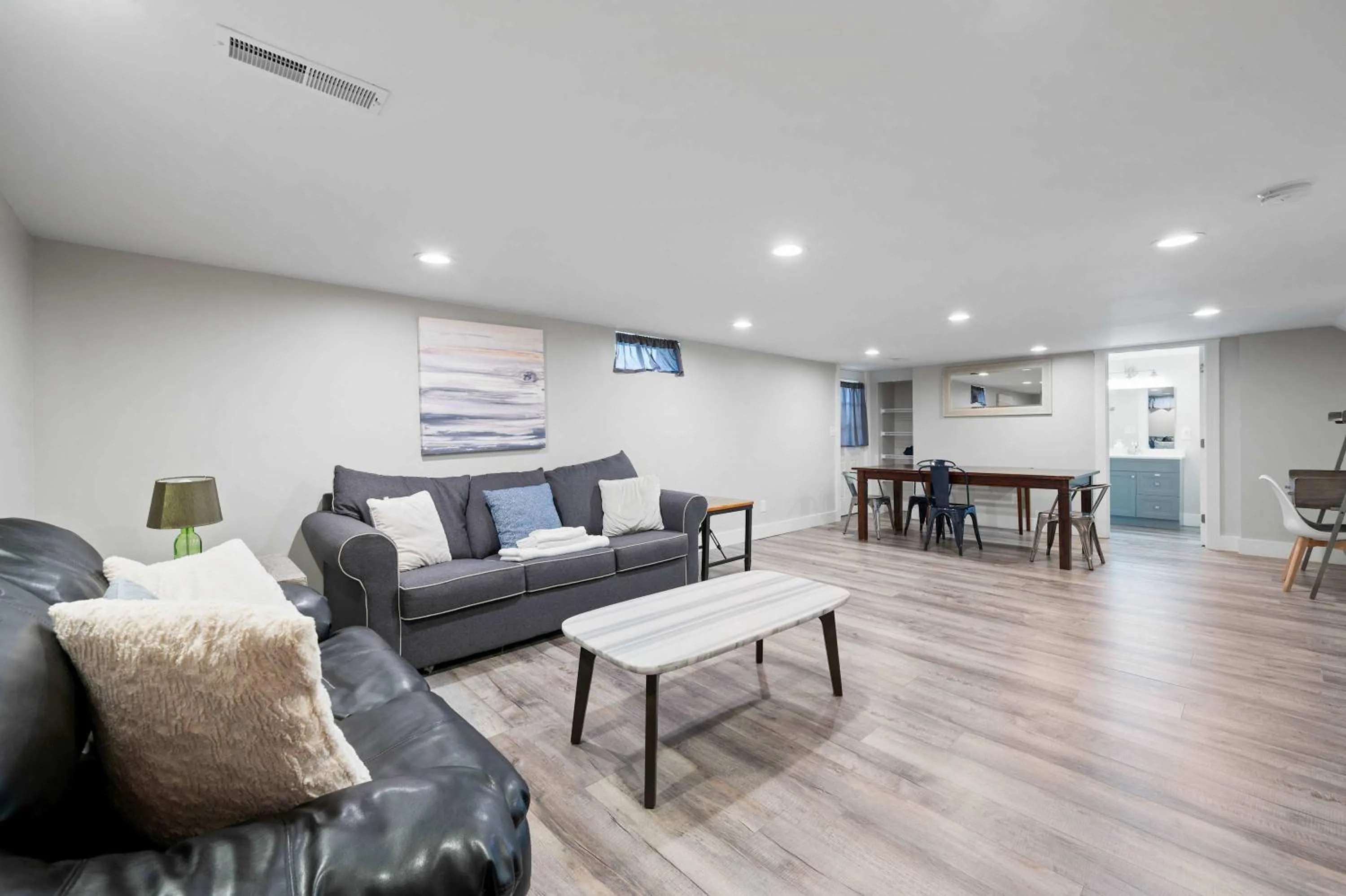 Fishing & Skate Park, 10 mins to Ark, Sleeps 14