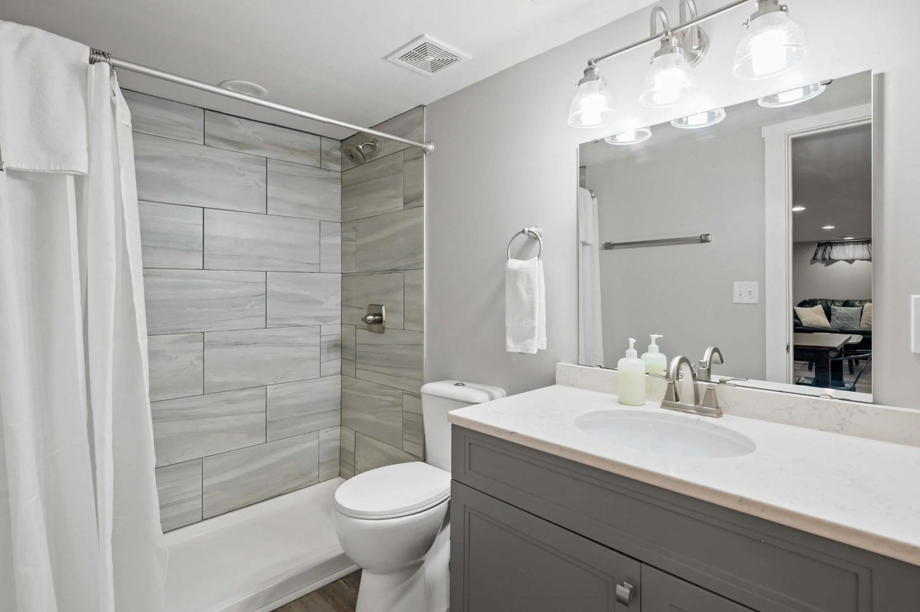 Fishing & Skate Park, 10 mins to Ark, Sleeps 14