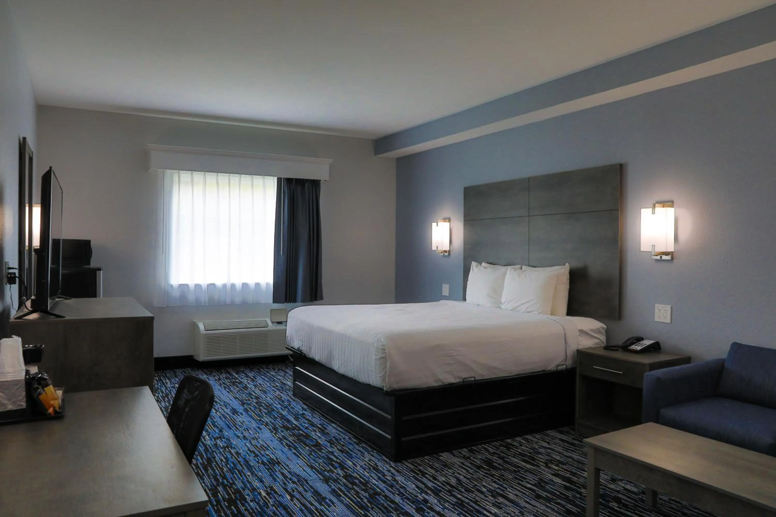 Bed in Home Inn and Suites Olive Branch