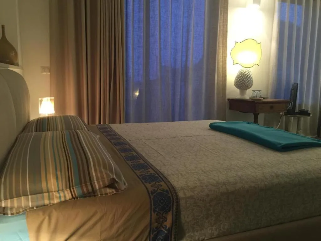 Photo of the whole room, Bed in Casa Aricò & Shatulle Suites