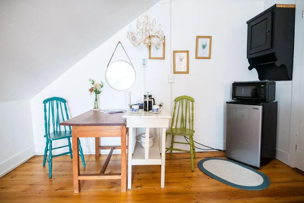 Coffee/tea facilities in Craftsbury Farmhouse