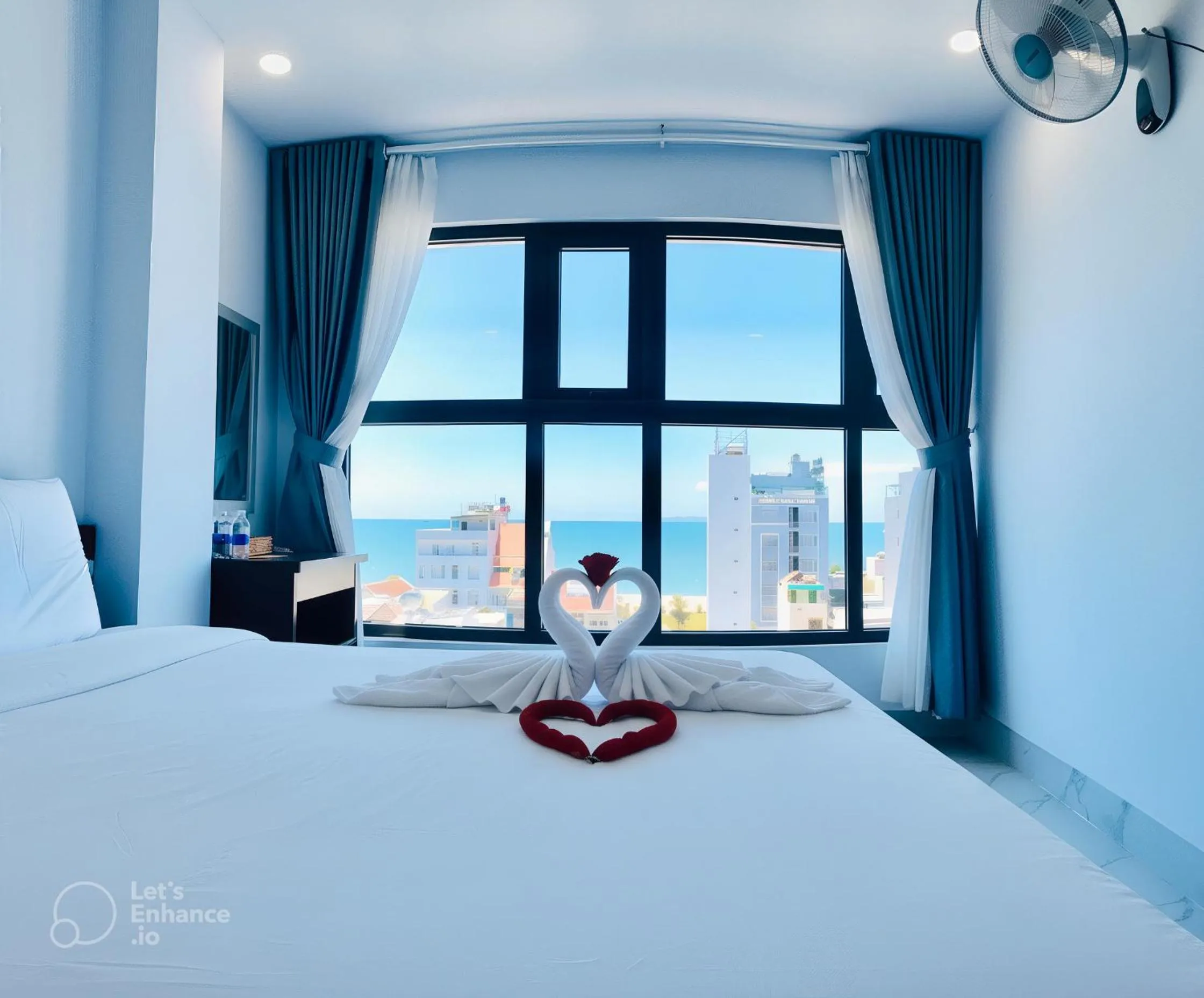 Bedroom, Bed in Tân Thi Hotel