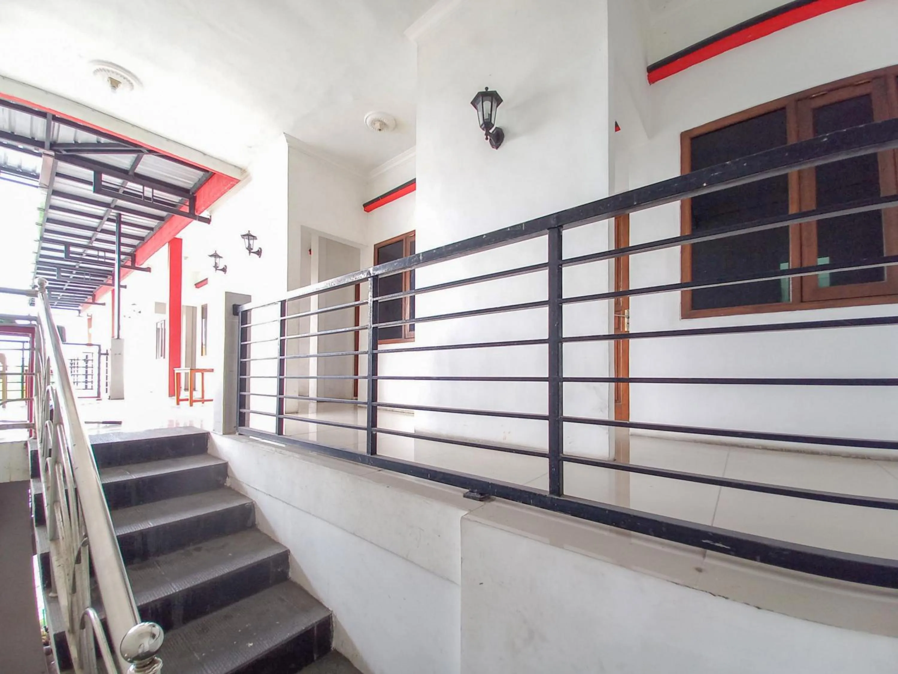 Property building in RedDoorz Syariah at Homestay Bougenville near Taman Alun-Alun Kota Lamongan