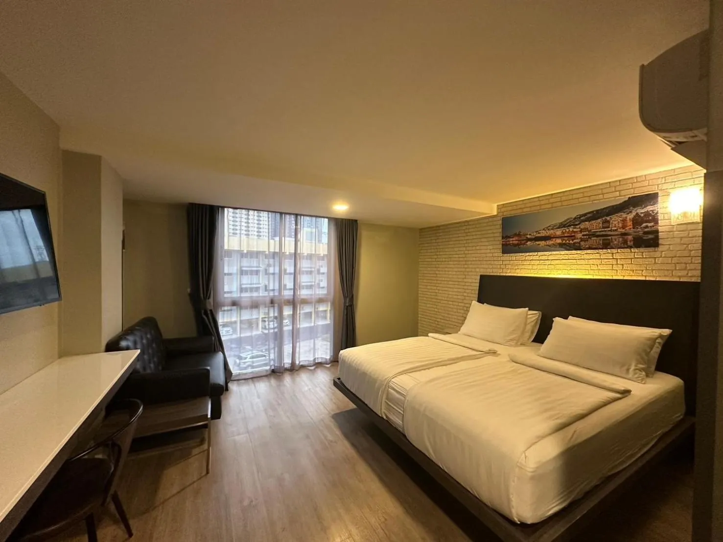 Bed in BB Glass House