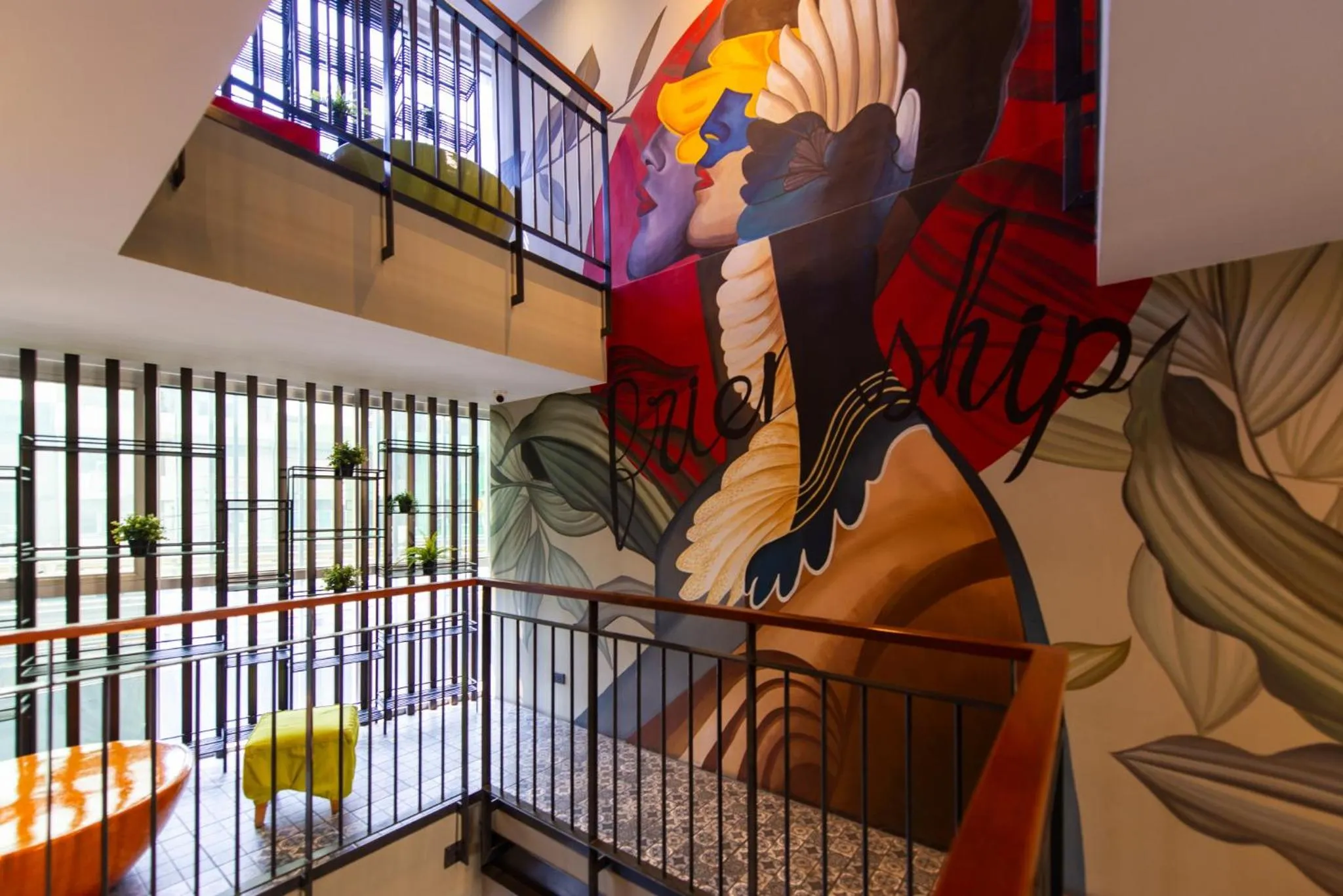 BB Glass House บีบี กลาสเฮ้าส์