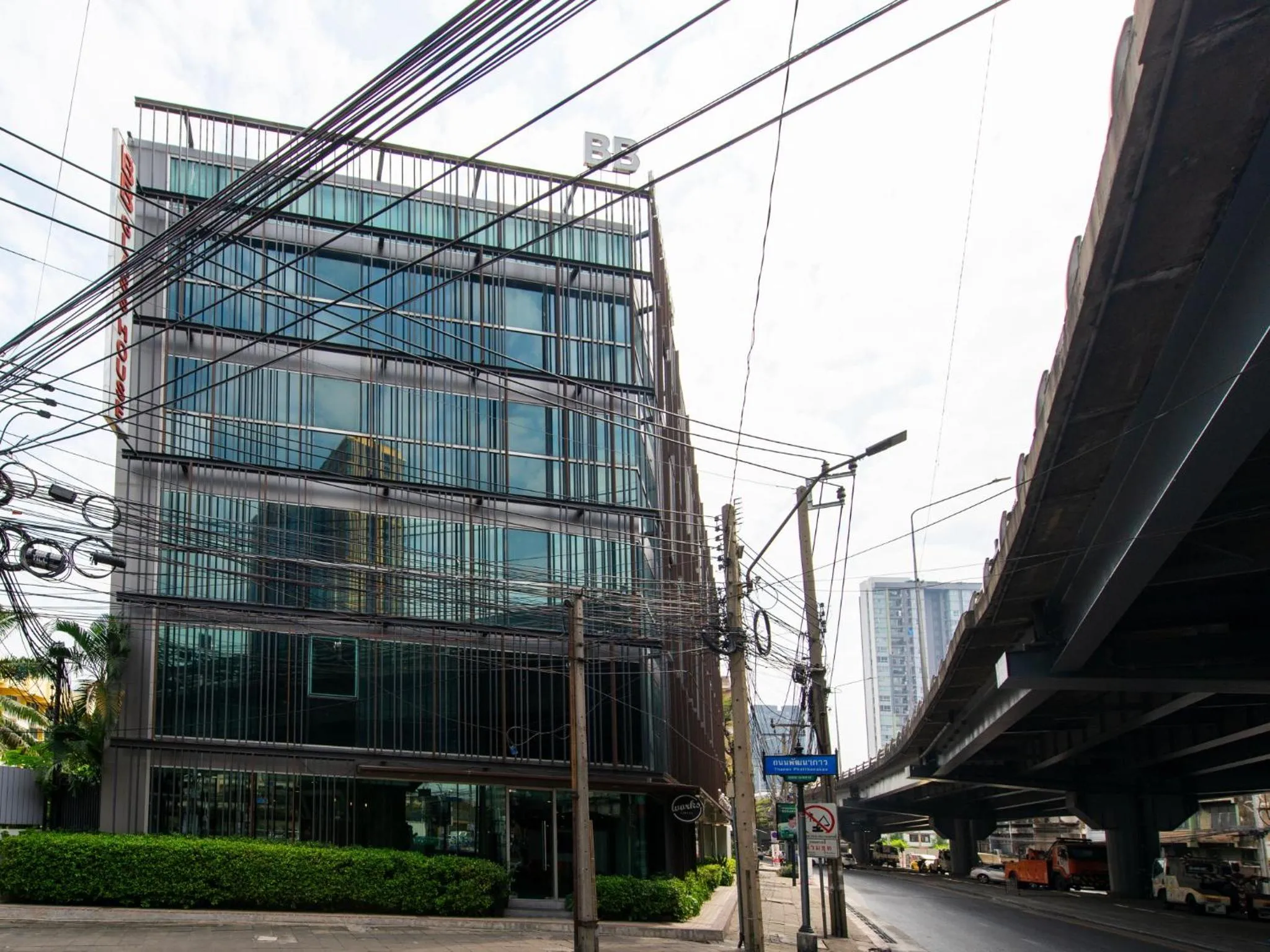 BB Glass House บีบี กลาสเฮ้าส์